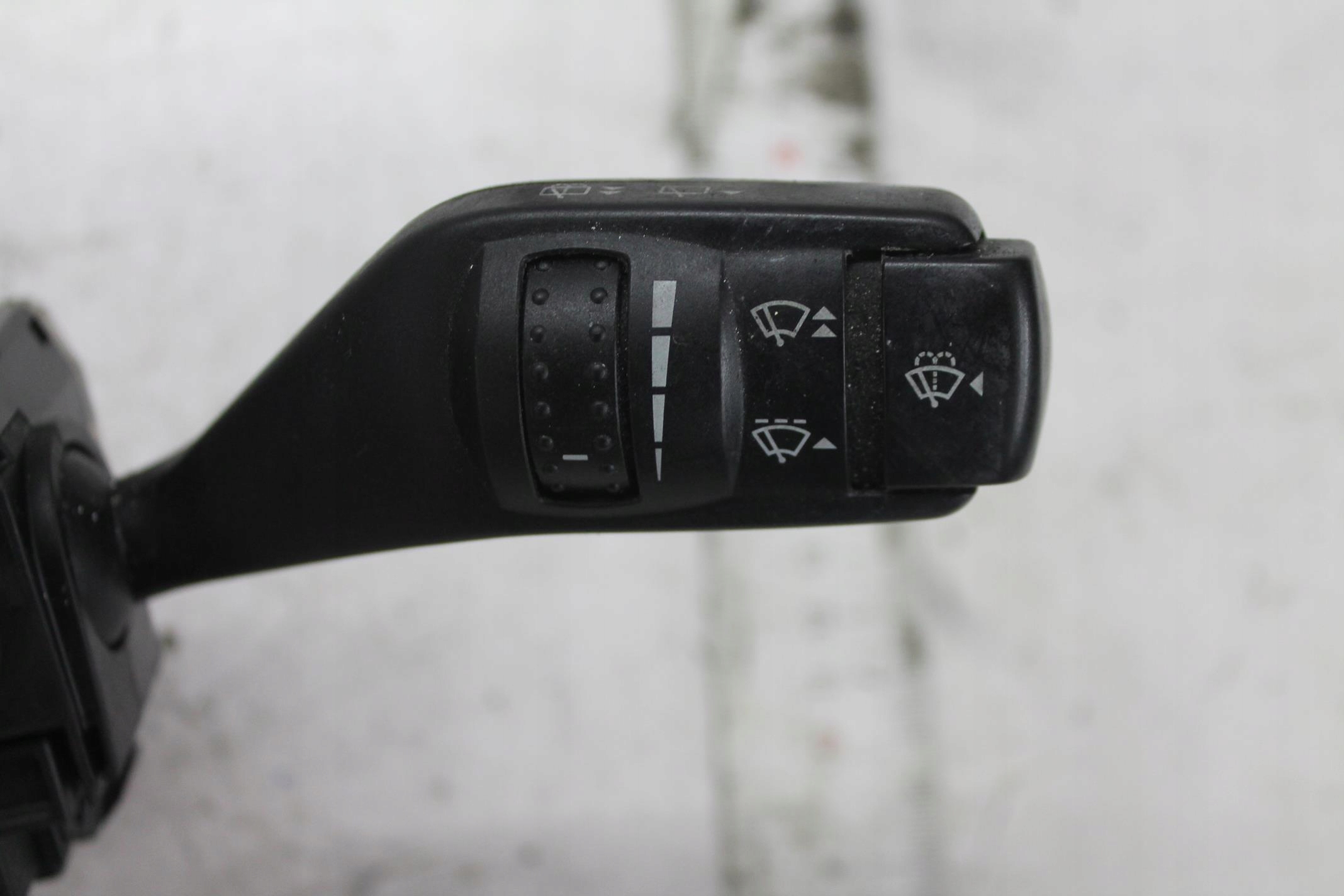 steering wheel levers and controls ring 4M5T14A664AB C-MAX MK1