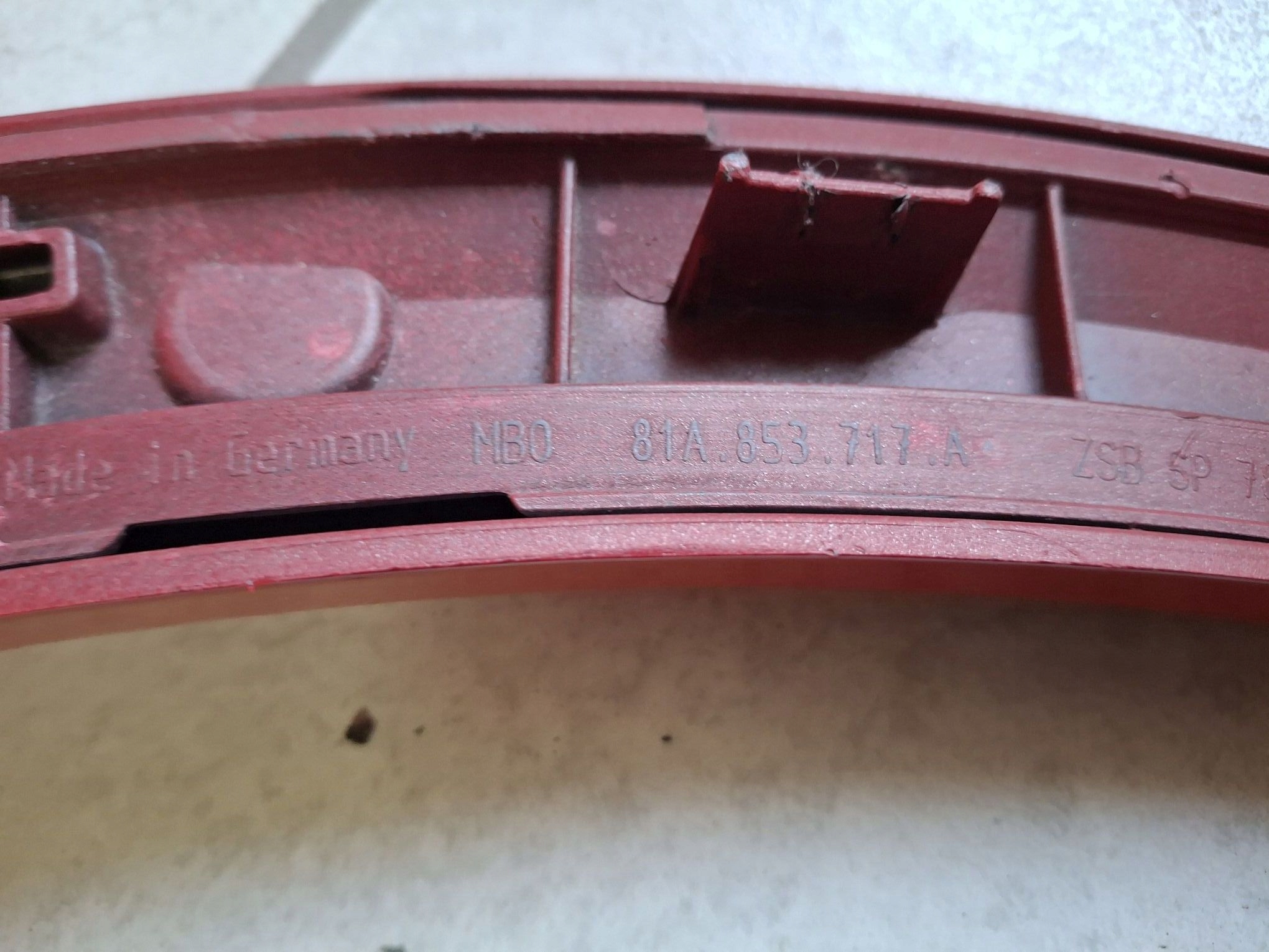 cap for fender left front AUDI Q2 2016R-> 81A853717A