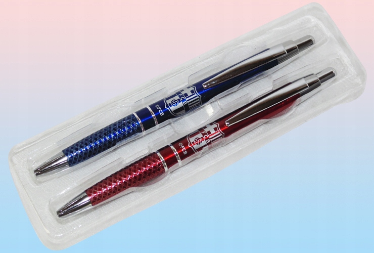 FC BARCELONA DŁUGOPIS + CIENKOPIS METALOWO PLASTIKOWE KOMPLET W PUDEŁKU Marka inny