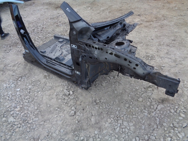 ЧЕТВЕРТИНА ЛОНЖЕРОН ПРАВА ПЕРЕДНЯ MERCEDES EQA W243 W247