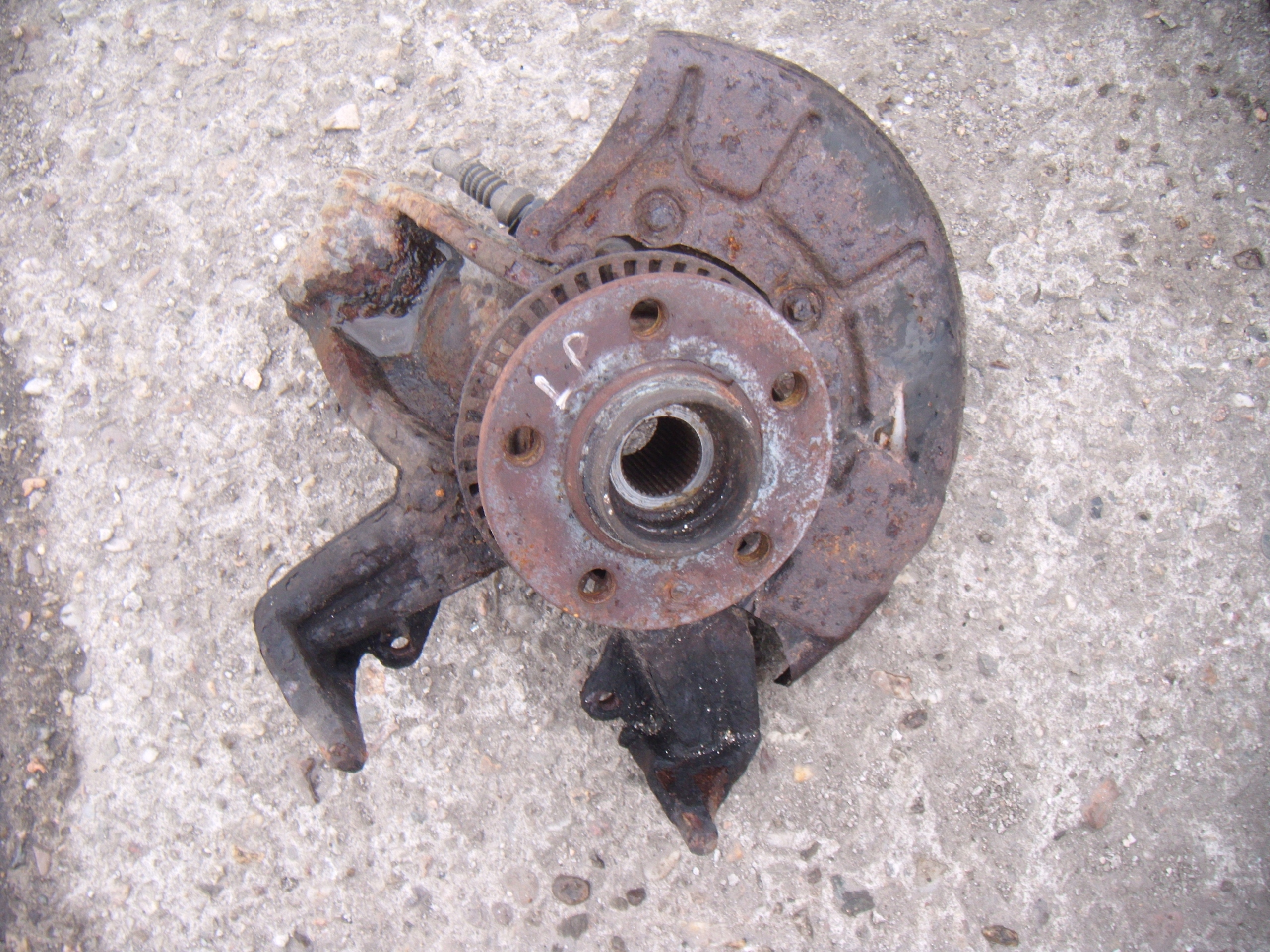 VW NEW BEETLE 1997 - 2010 2.0 B ZWROTNICA PIASTA LEWY PRZÓD LEWA PRZEDNIA