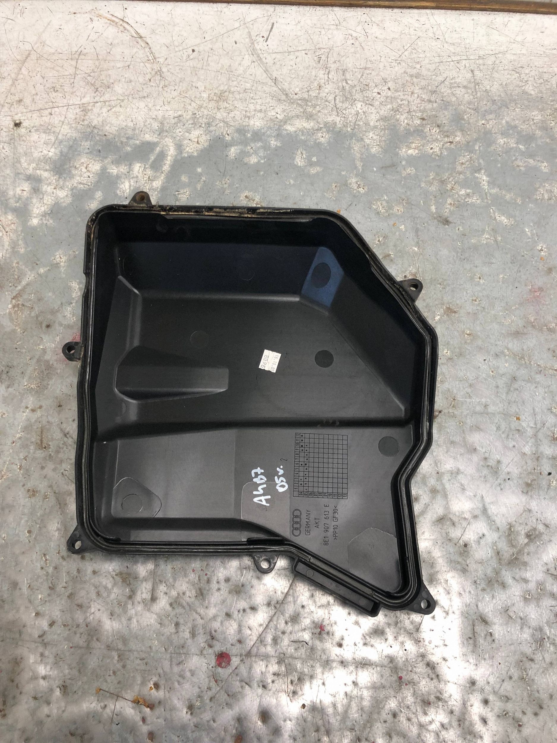 Abdeckung des Sicherungskastens AUDI A4 B7 8E1907613E
