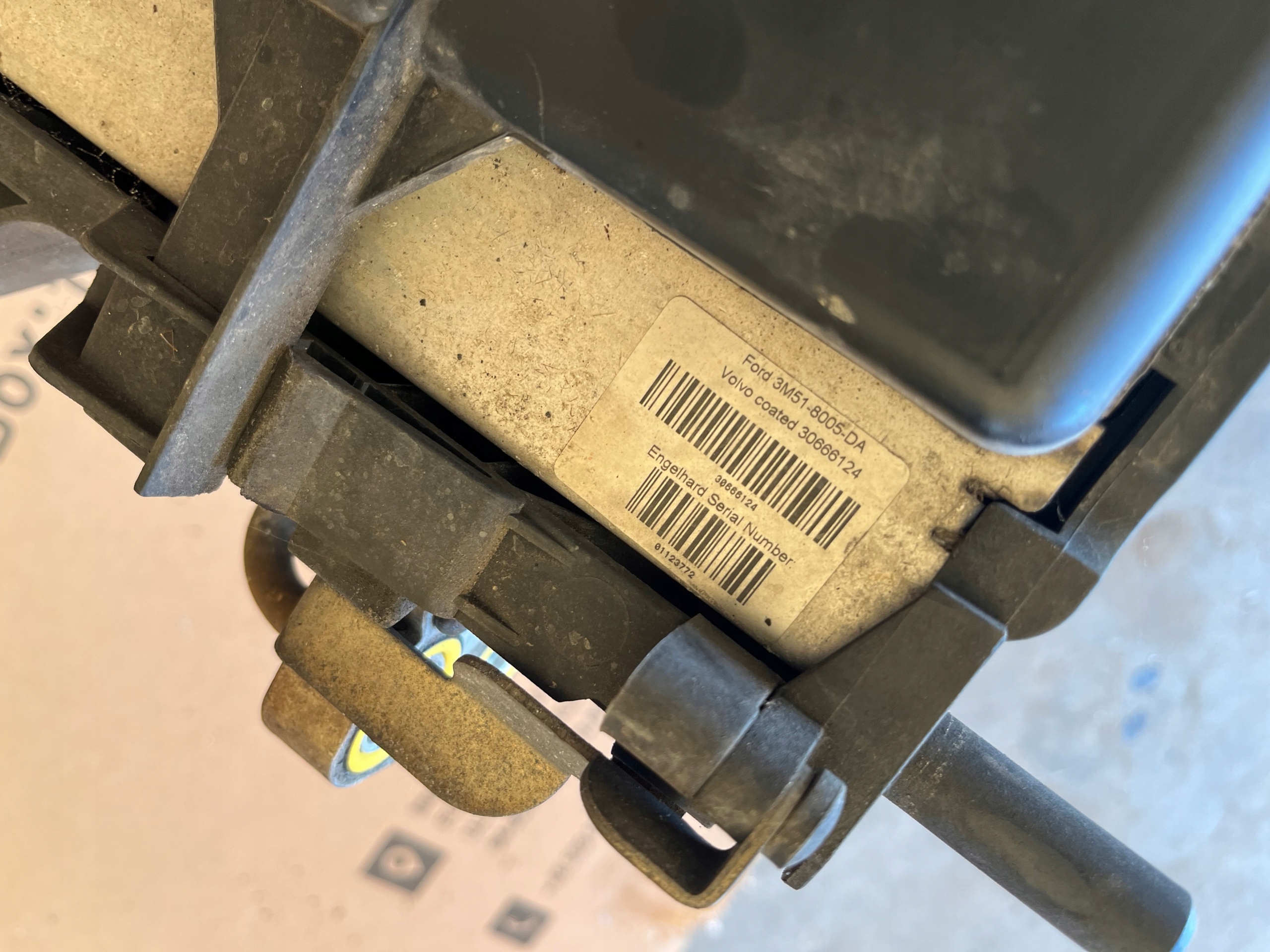 CHŁODNICA WODY KLIMATYZACJI WENTY VOLVO S40 II V50 2004-2007 0130303929 Typ samochodu Samochody osobowe