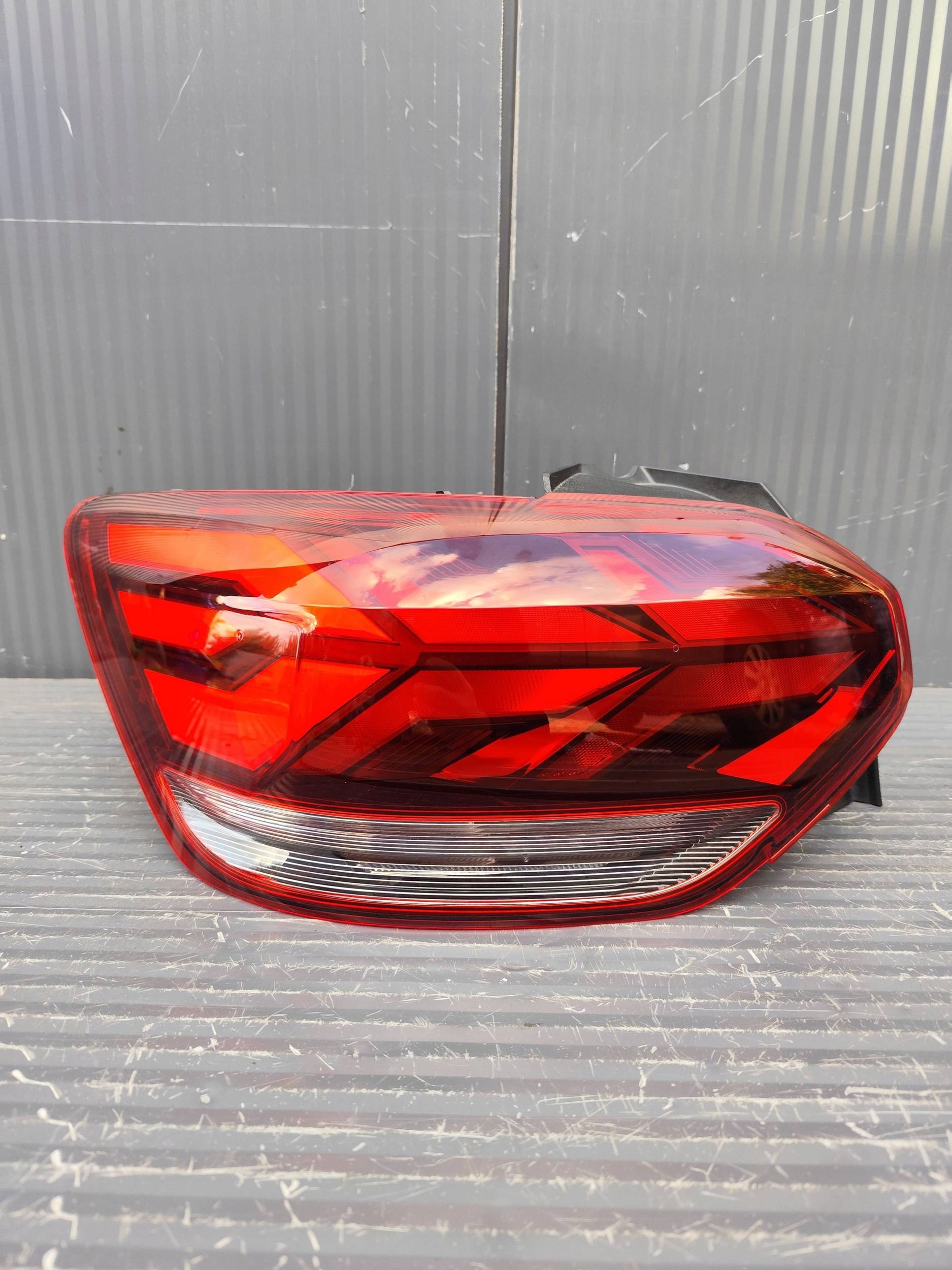 DACIA SANDERO III light rear part rear left 265550529R
