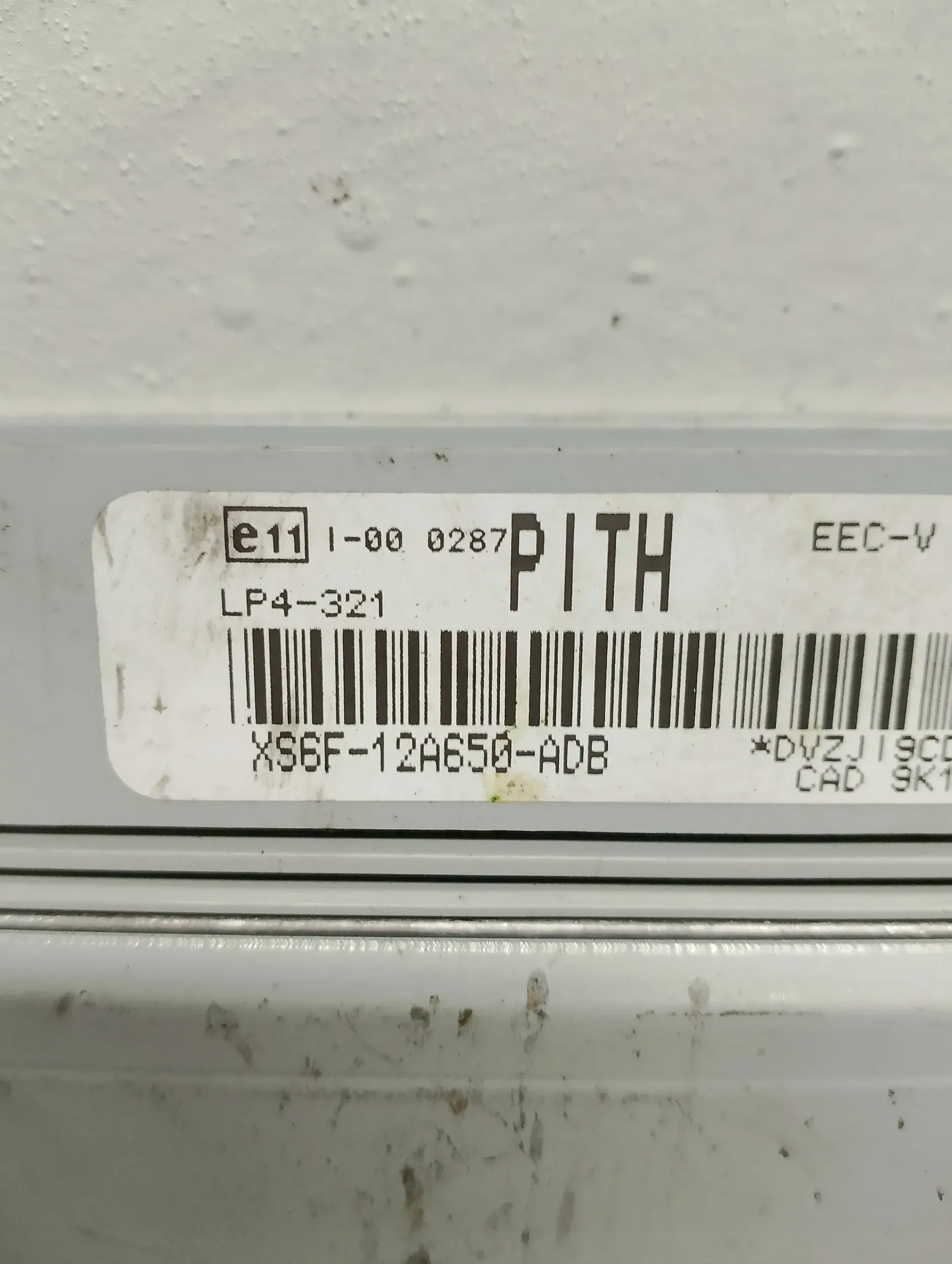 computer control unit of the engine FORD FIESTA 1.3 XS6F12A650ADB