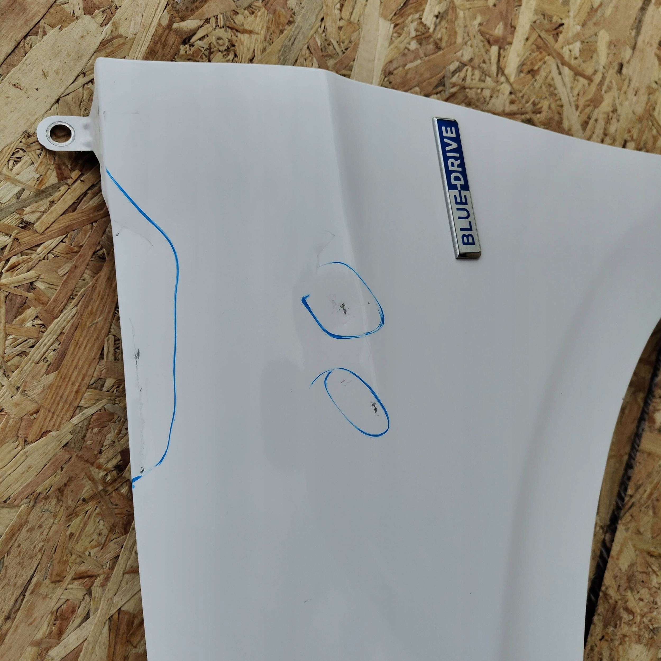 fender front side left Hyundai Ioniq IV 4