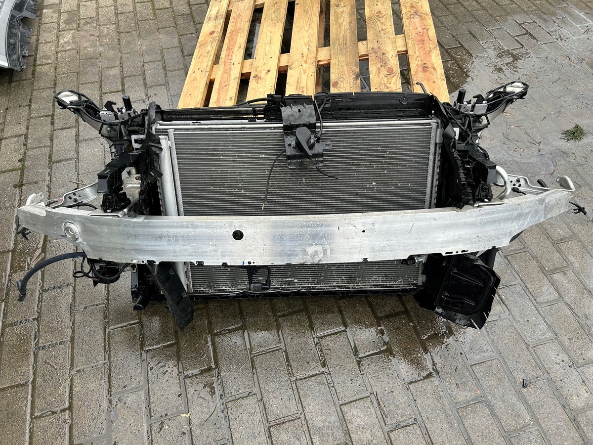 AUDI A6 C8 2.0 TDI PAS PRZEDNI CHŁODNICE KOMPLET WZMOCNIENIE Producent części Audi OE