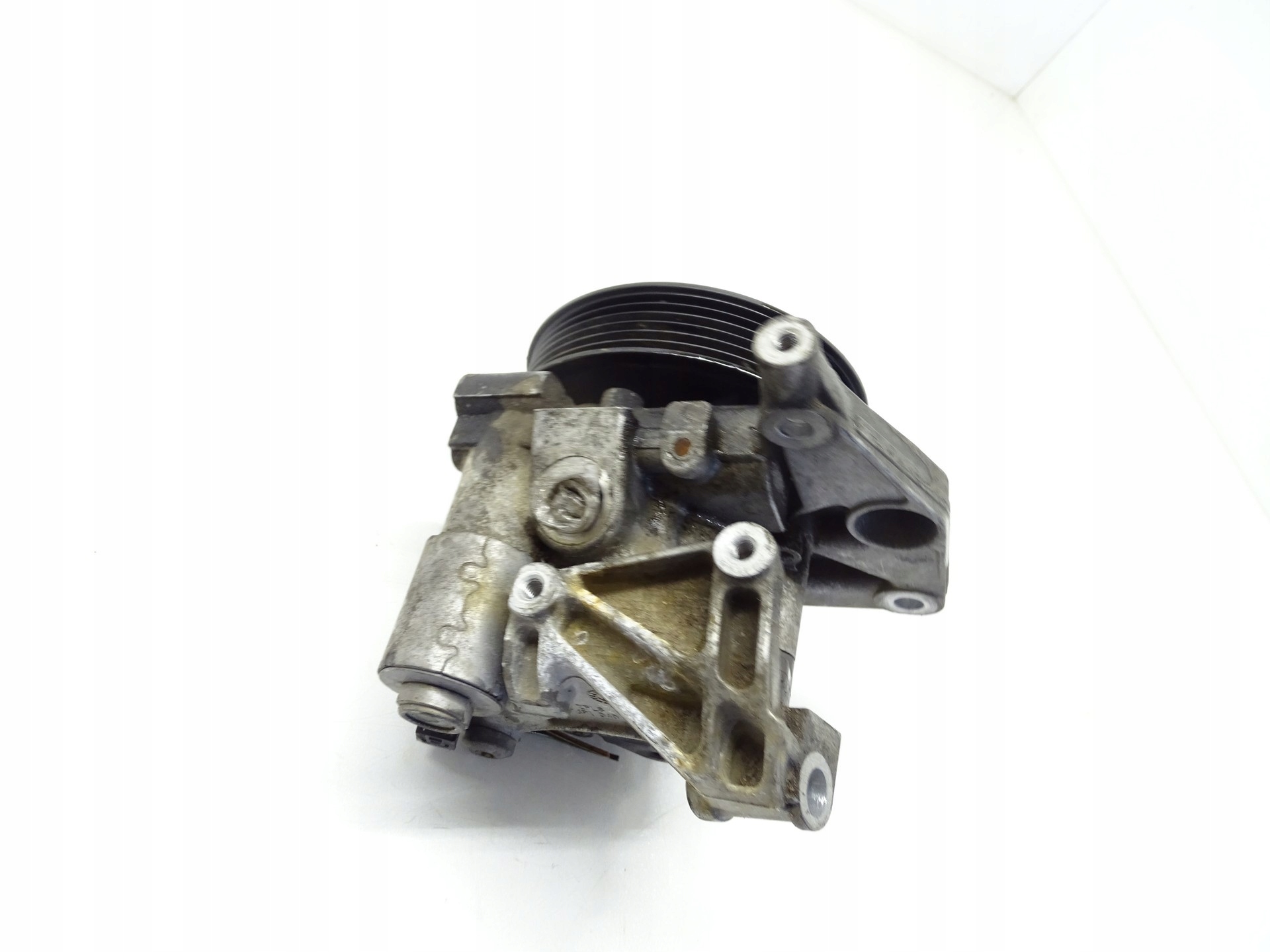 servo pump MERCEDES C KLASA W204 W212 A0064667501
