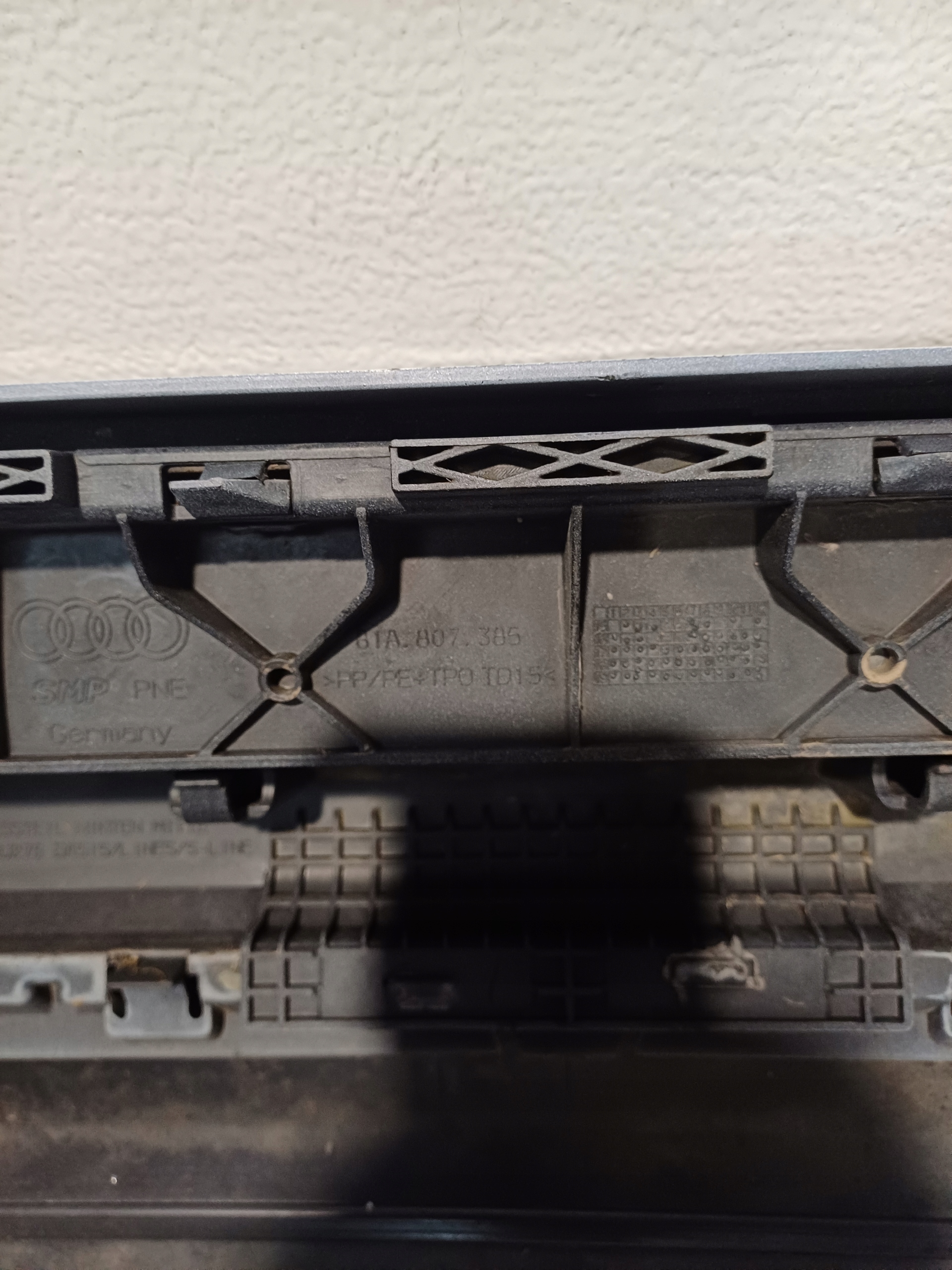 bumper rear part rear AUDI Q2 81A807385 6 X PDC