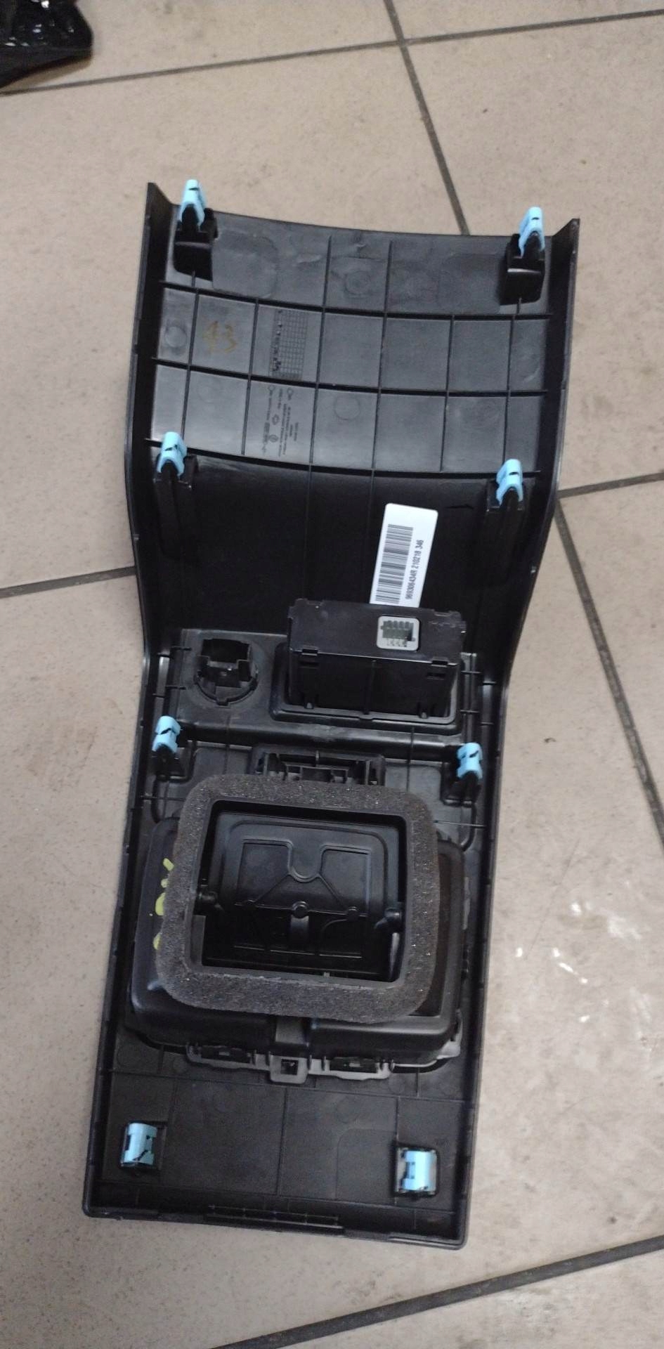 grid air conditioning devices rear part WEJSCIE USB RENAULT ARKANA