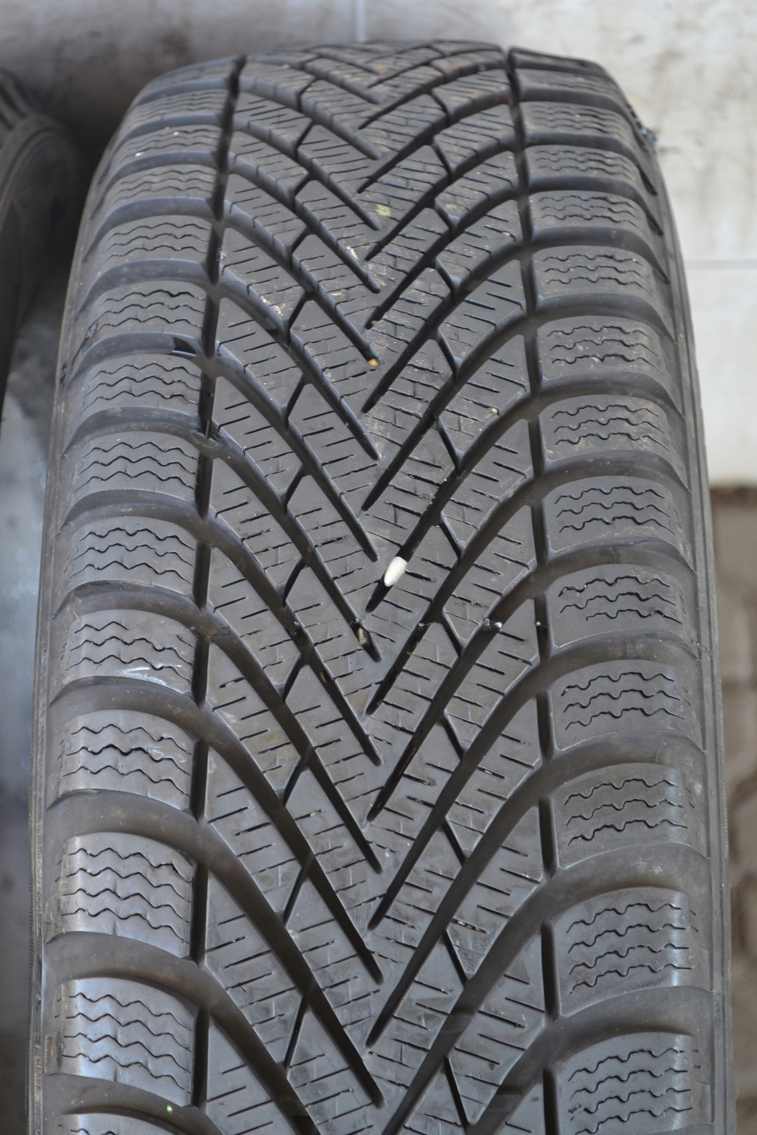 185/60R15 88T PIRELLI CINTURATO WINTER x4szt 4666z EAN (GTIN) 8019227268706