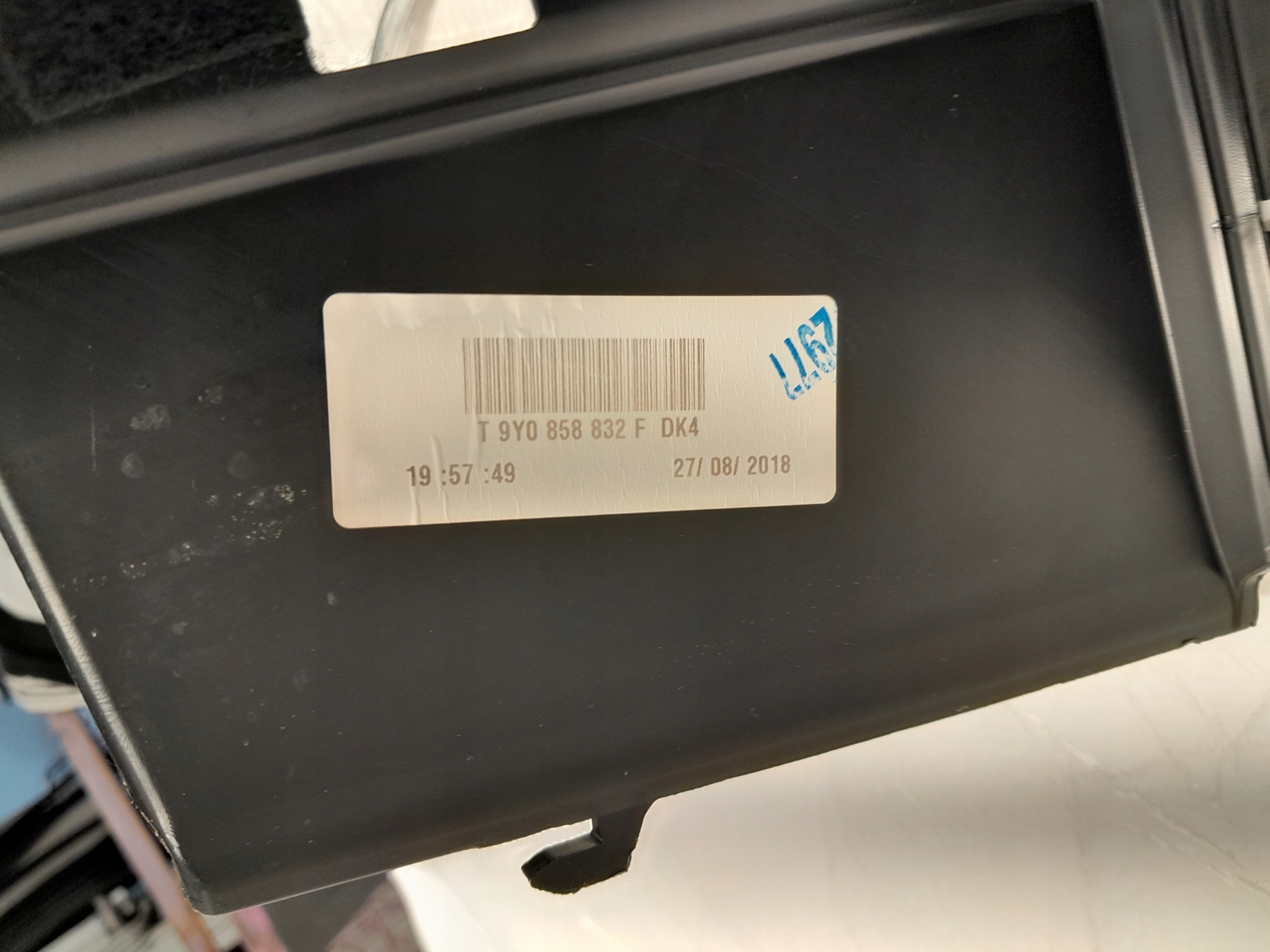 PORSCHE CAYENNE 9Y moulding cover boot right 9Y0858832F