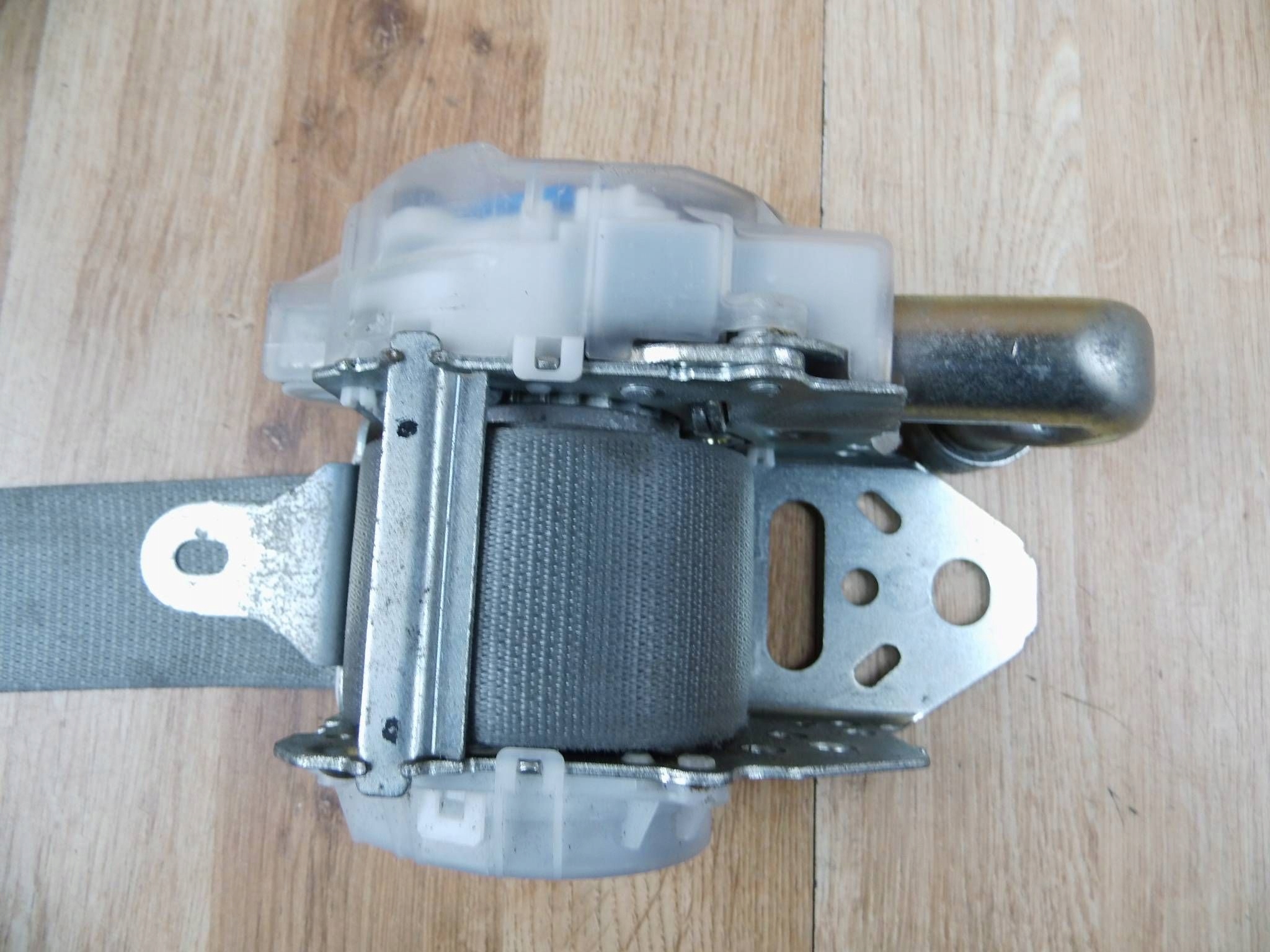 Toyota Sienna XL30 III tension belt safety left front front
