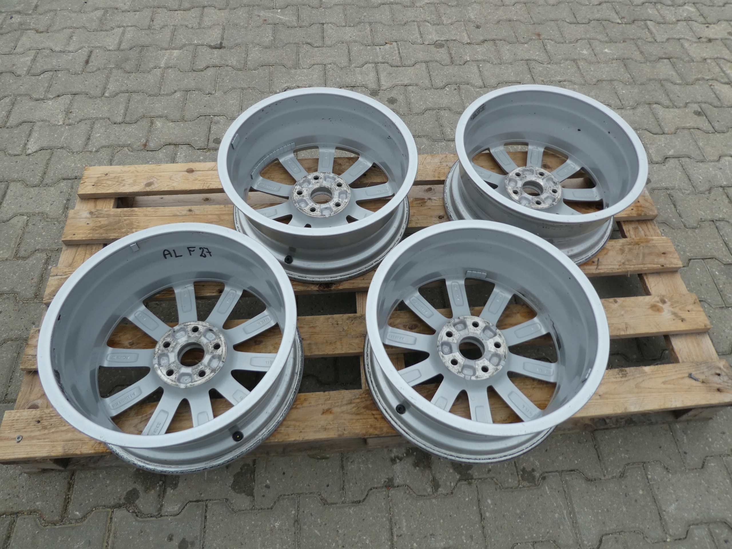 4X discs aluminium disc 8U0601025B AUDI 5X112