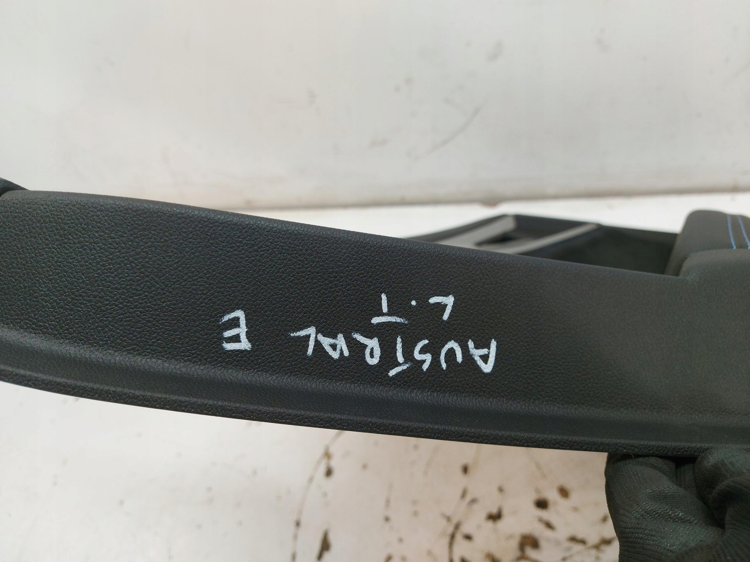RENAULT AUSTRAL E upholstery left rear part ALPINE