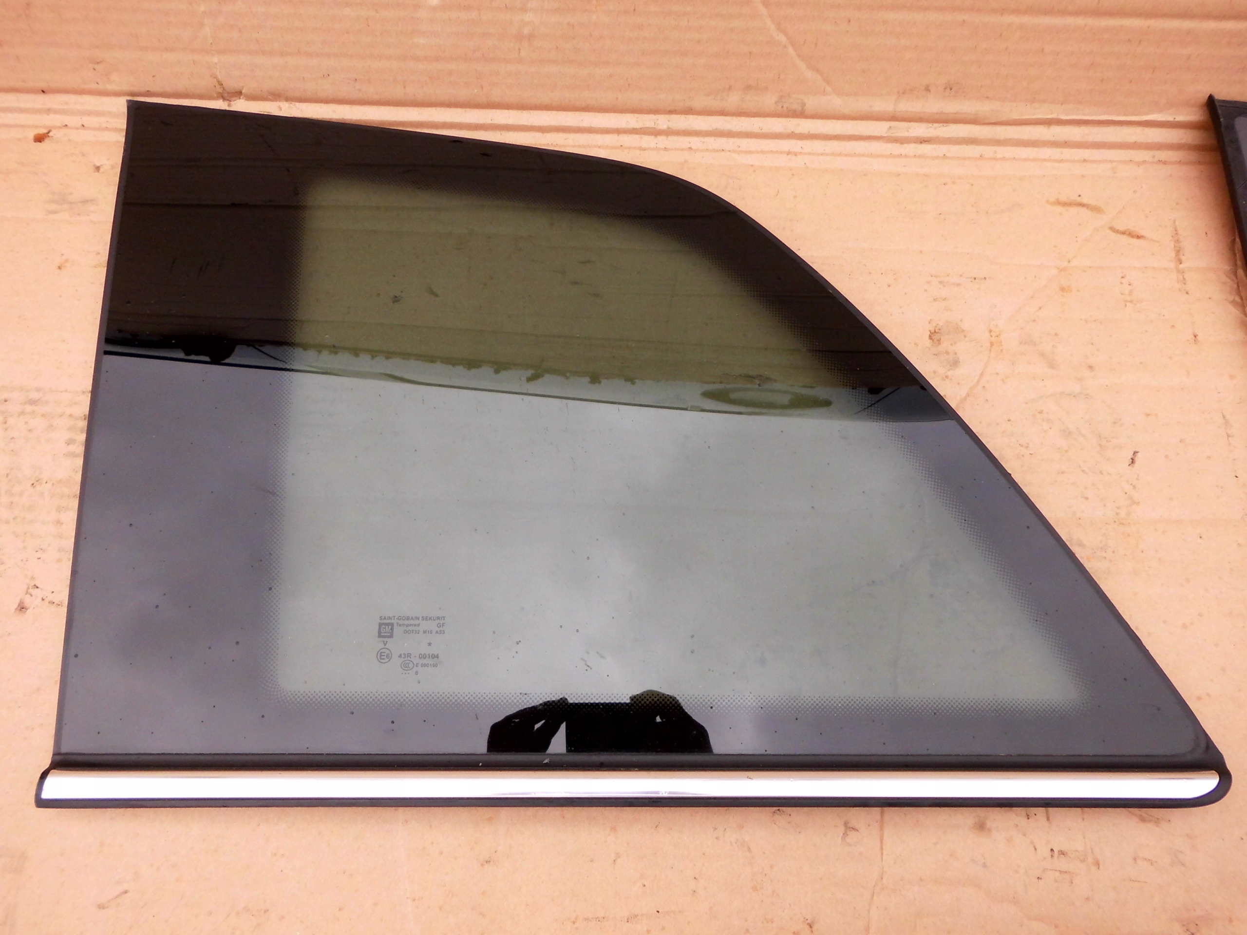 OPEL ZAFIRA B SZYBA KAROSERYJNA LEWY TYŁ