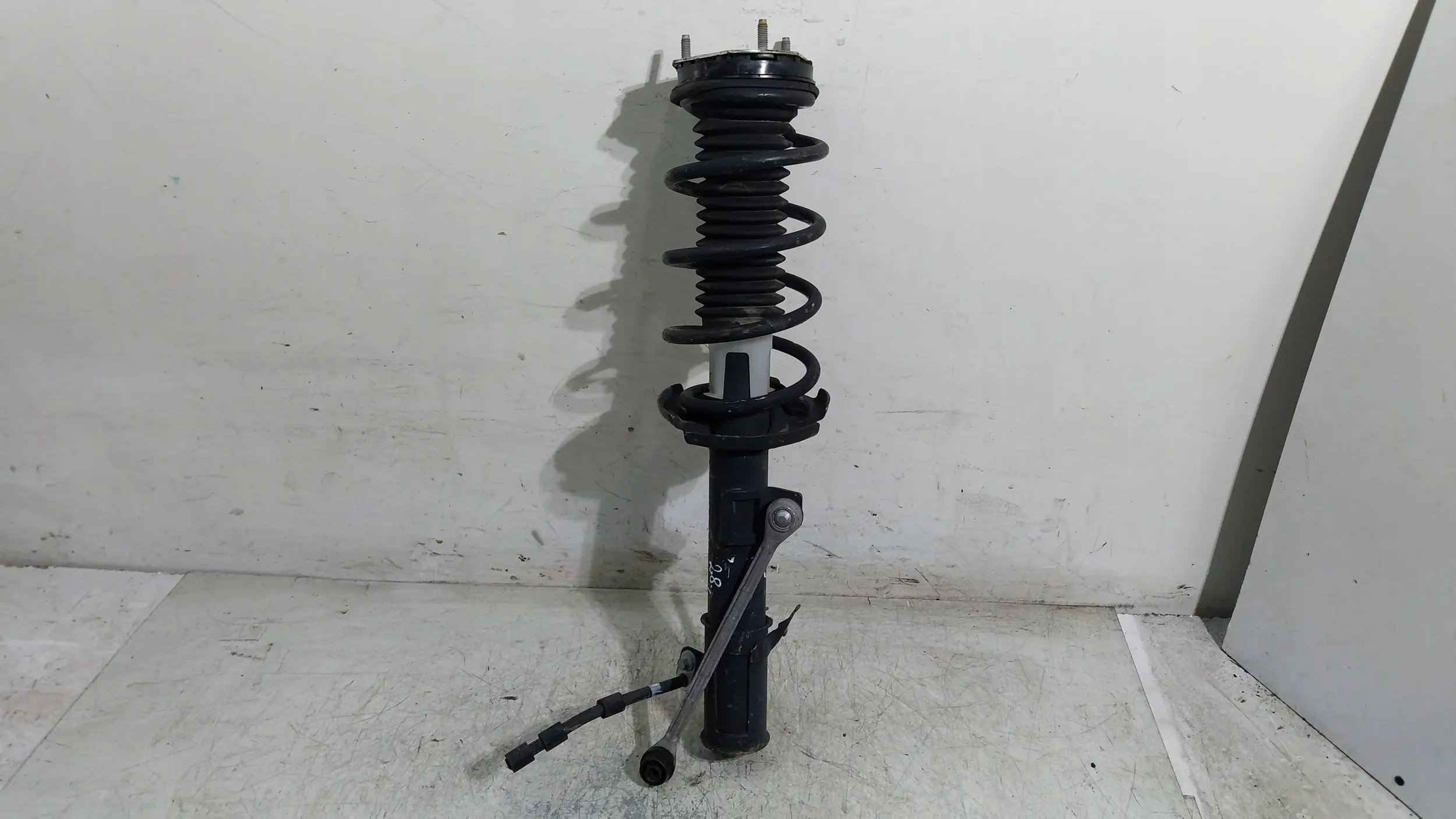 shock absorber front right Ford Ecosport MK2 1.0B 12