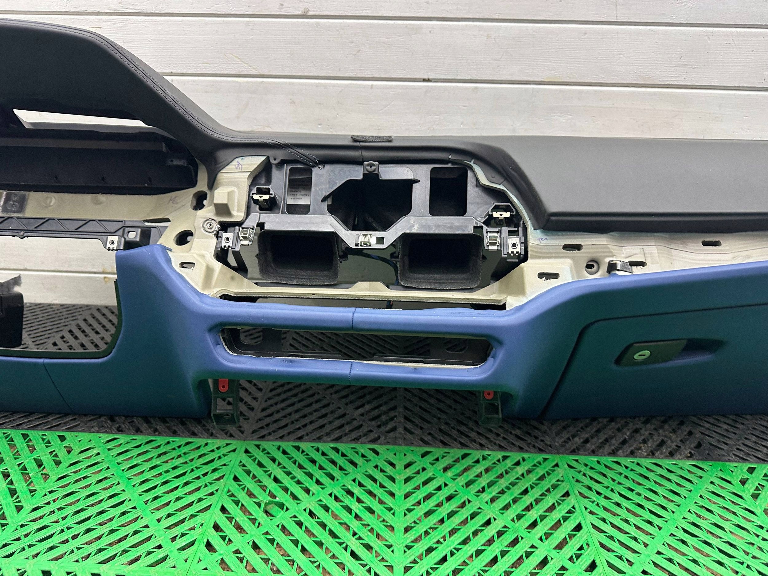 dashboard instrument panel BMW M4 G82 G83 HEAD UP