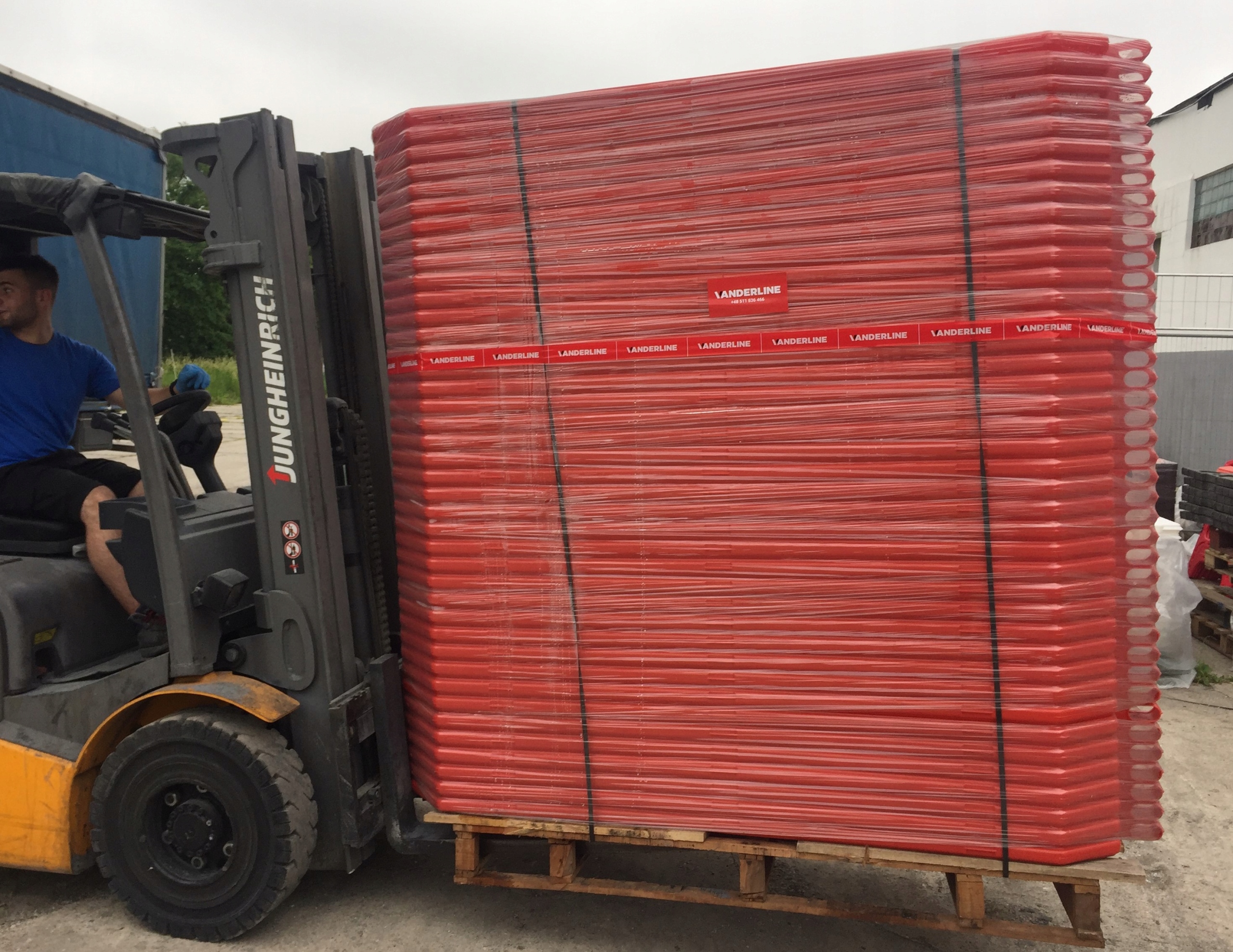 Barierka U-20 NEOS BP 2m x 1m HDPE EAN (GTIN) 5906670751042