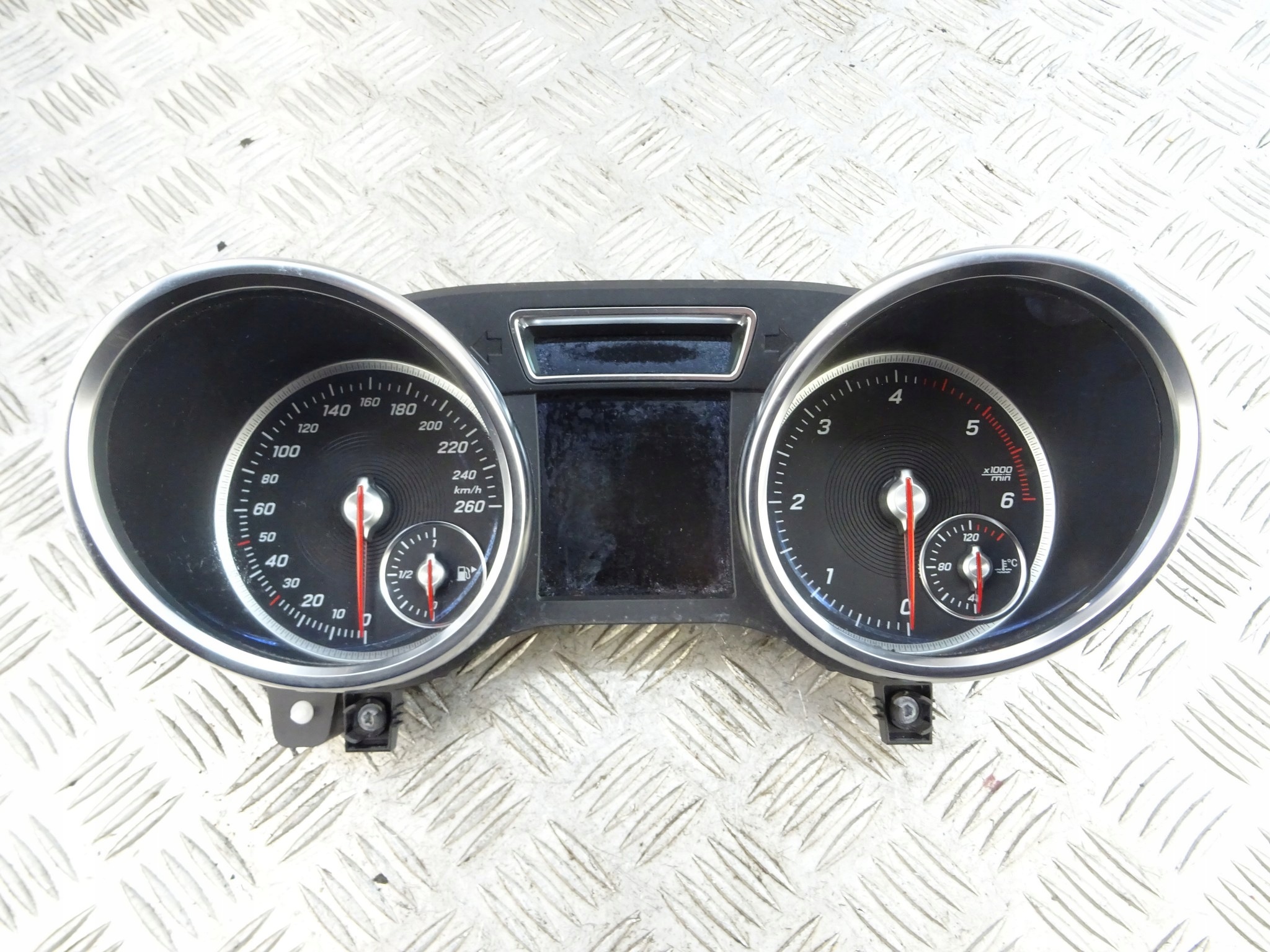 MERCEDES GLE W166 C292 dials clock A2929005603 EUROPA