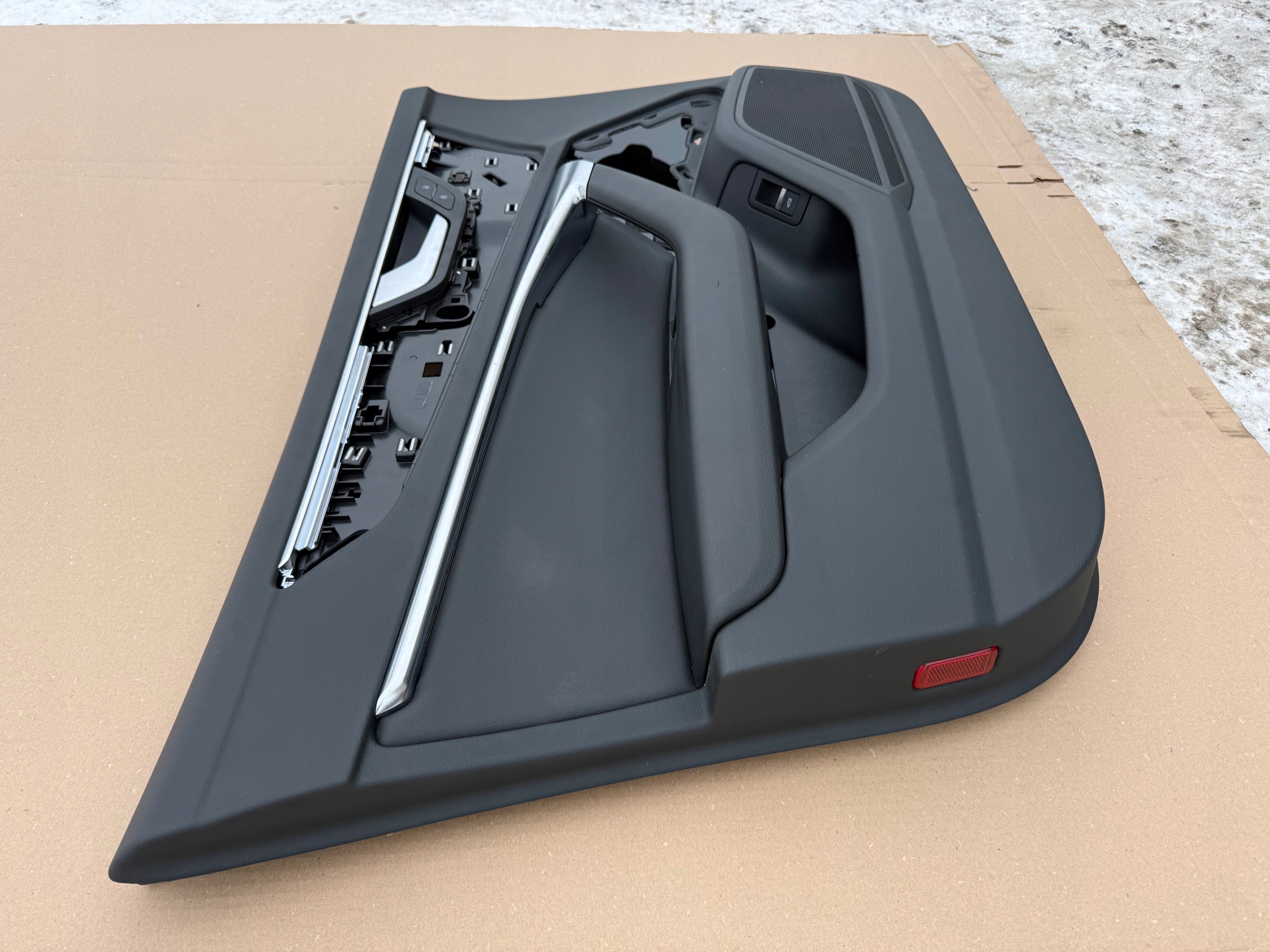 AUDI A6 C8 side door upholstery left front front 4K0867117