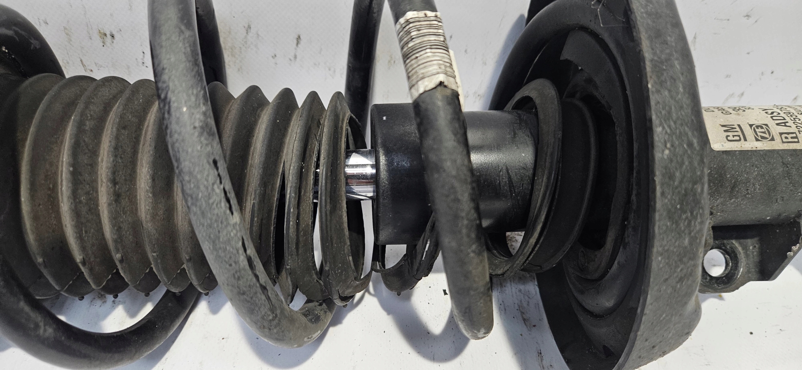 shock absorber right front OPEL ASTRA K V 15
