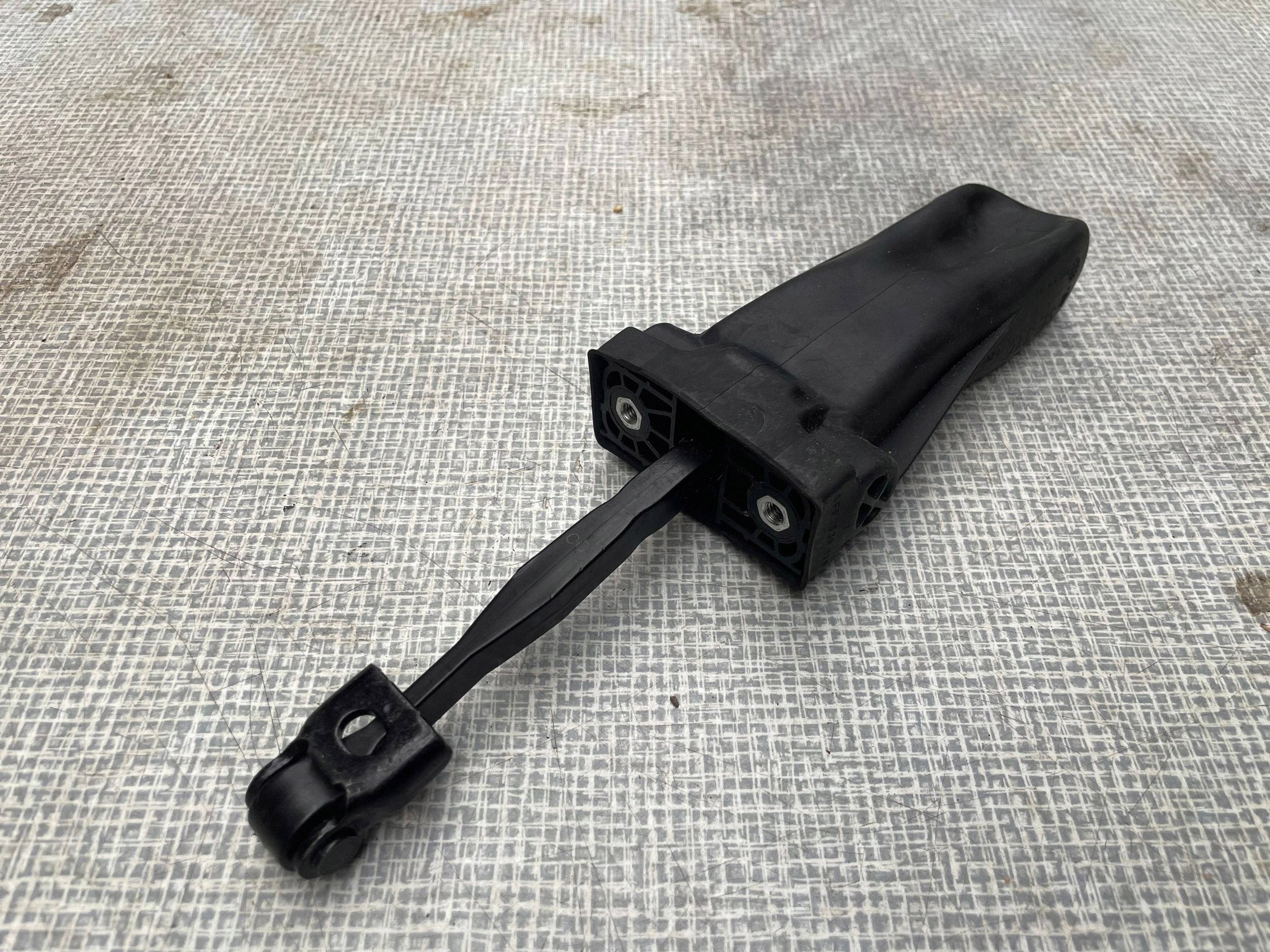 limiter door rear part right COUPE CUPRA FORMENTOR 5FF839179 @A