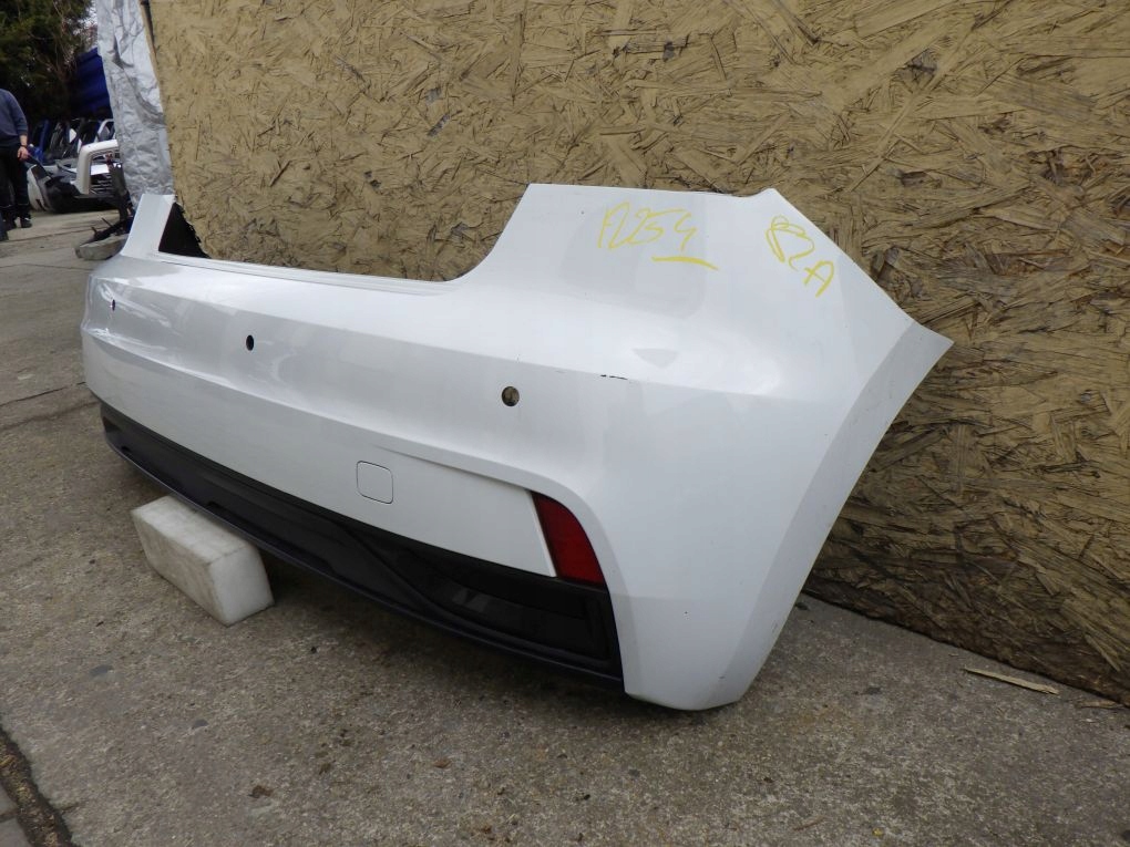 AUDI A1 2 II 82A 18- bumper rear