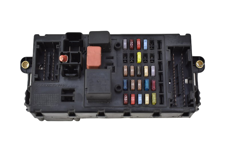 БЛОК ПРЕДОХРАНИТЕЛЕЙ 69500771 IVECO DAILY 4 IV