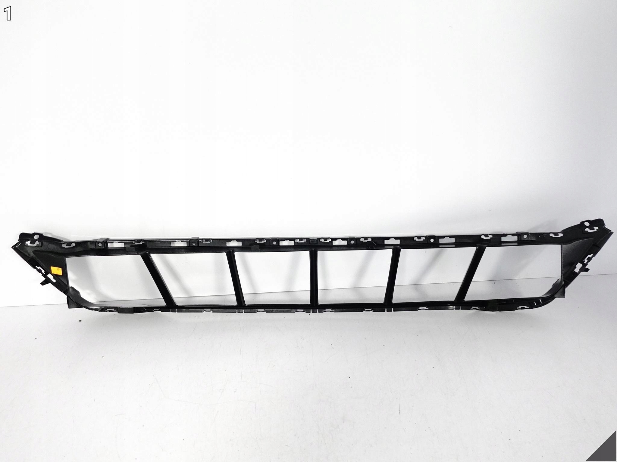 BMW 5 G60 G61 m-packet 23- lower central grid intake grille bumper front