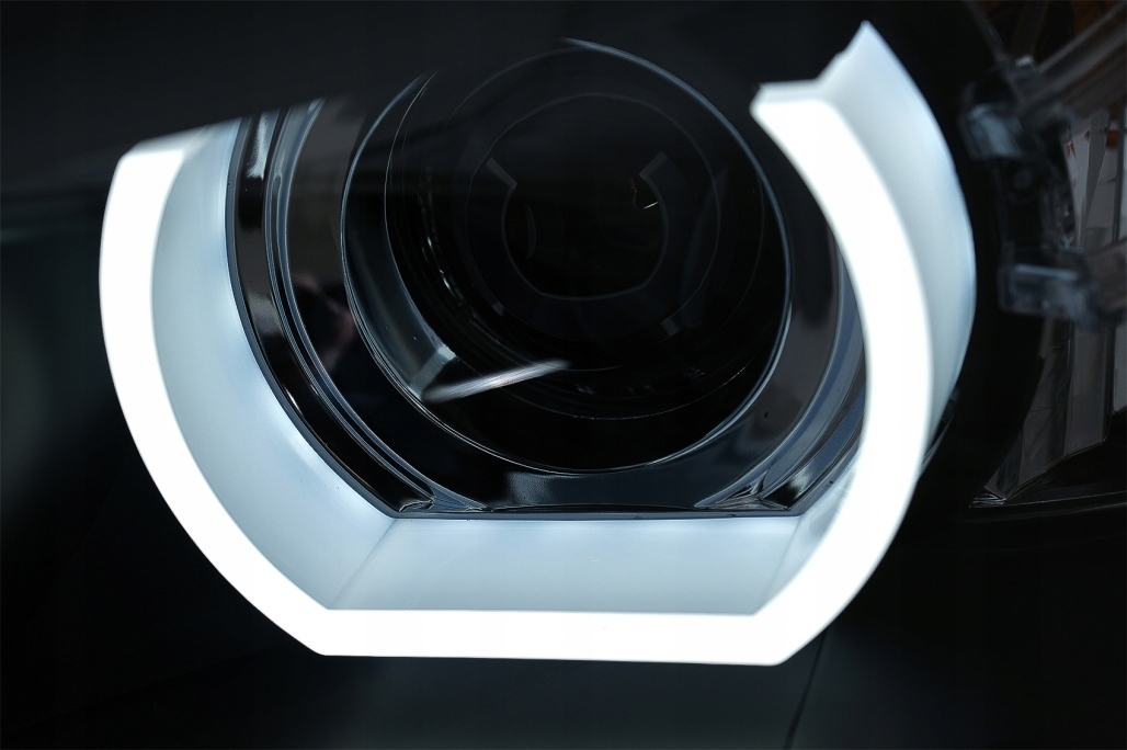 Reflektory 3D U LED do BMW E90 E91 03 05 08 08 LHD Part manufacturer KITT Tuning