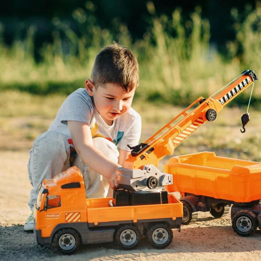 DŹWIG CIĘŻARÓWKA AUTO VOLVO GIGANT WADER POLES XXL Wiek dziecka 3 lata +