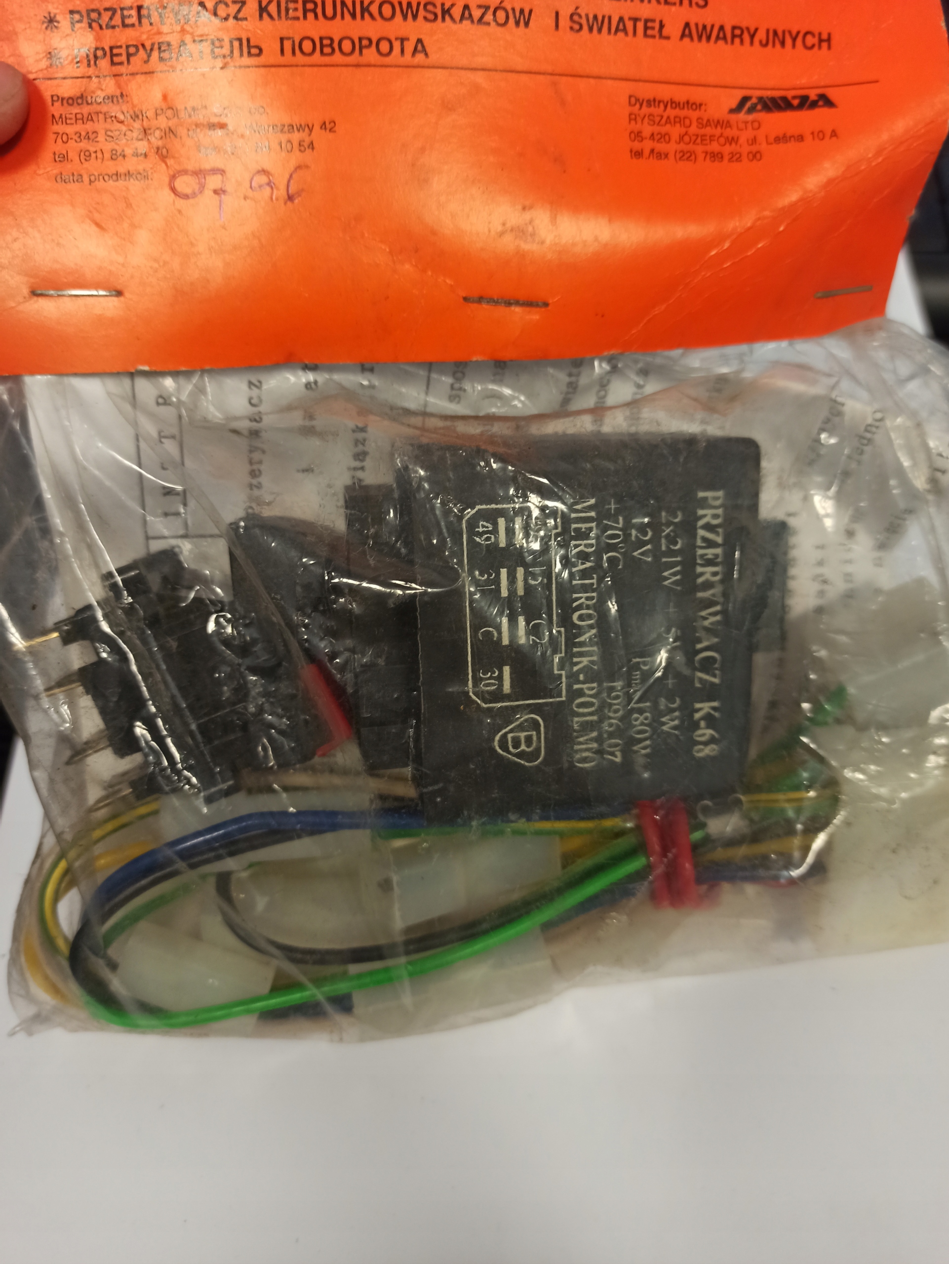 Przerywacz kierunkowskazow i swiatel awaryjnych 2