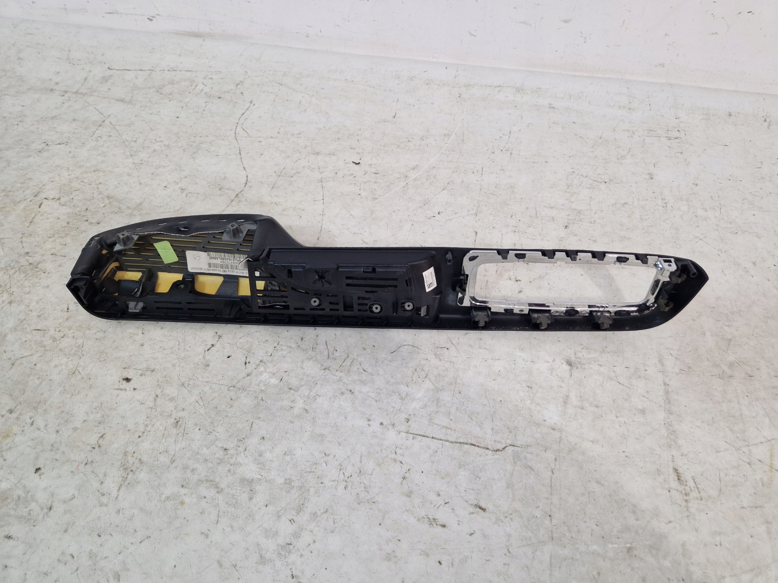 DODGE CHARGER 2015- armrest door handle right front