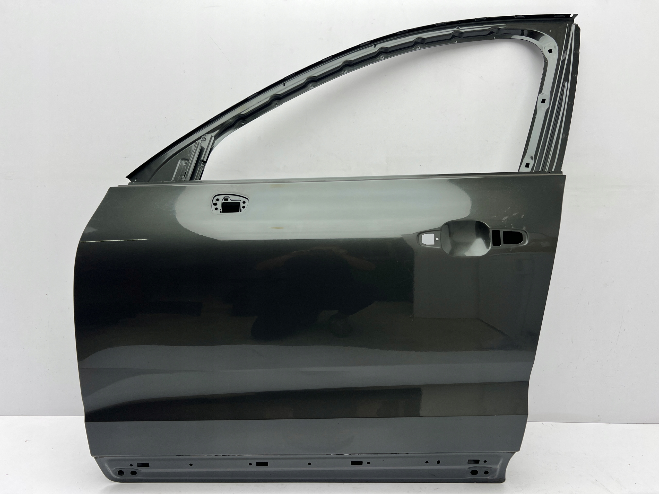 VOLVO XC60 II DRZWI PRZEDNIE LEWE PRZÓD ORYGINAŁ OEM 17-