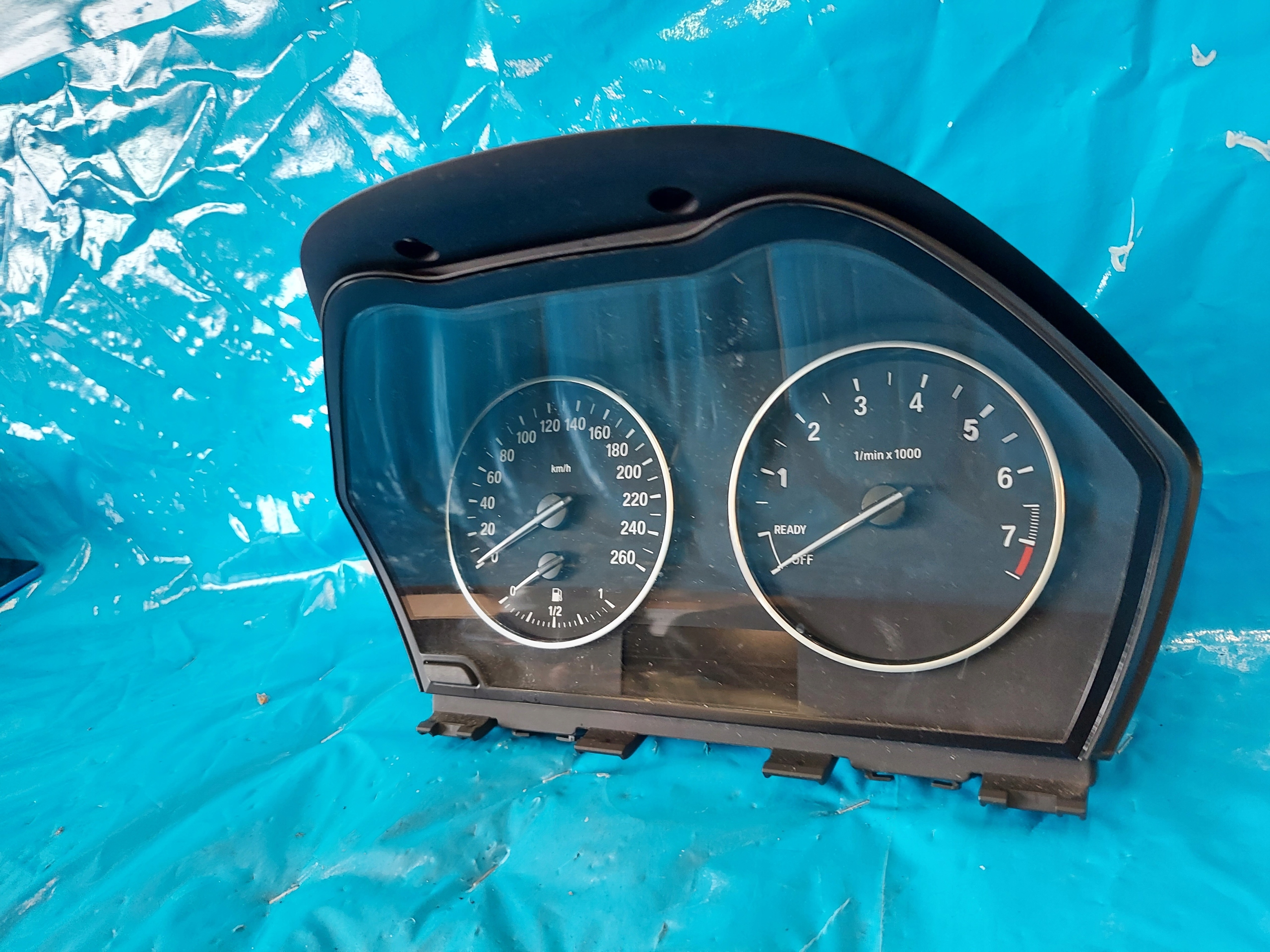dials clock BMW 1 F20 2011 R 62109277539