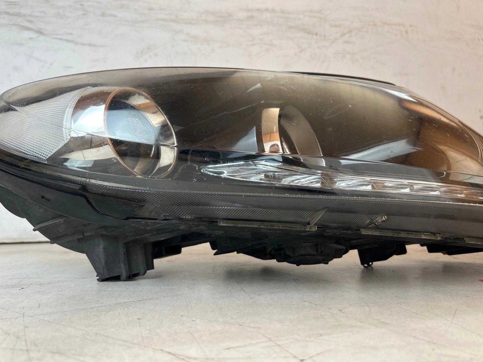 light front front right Kia Sportage III lens UK Anglik