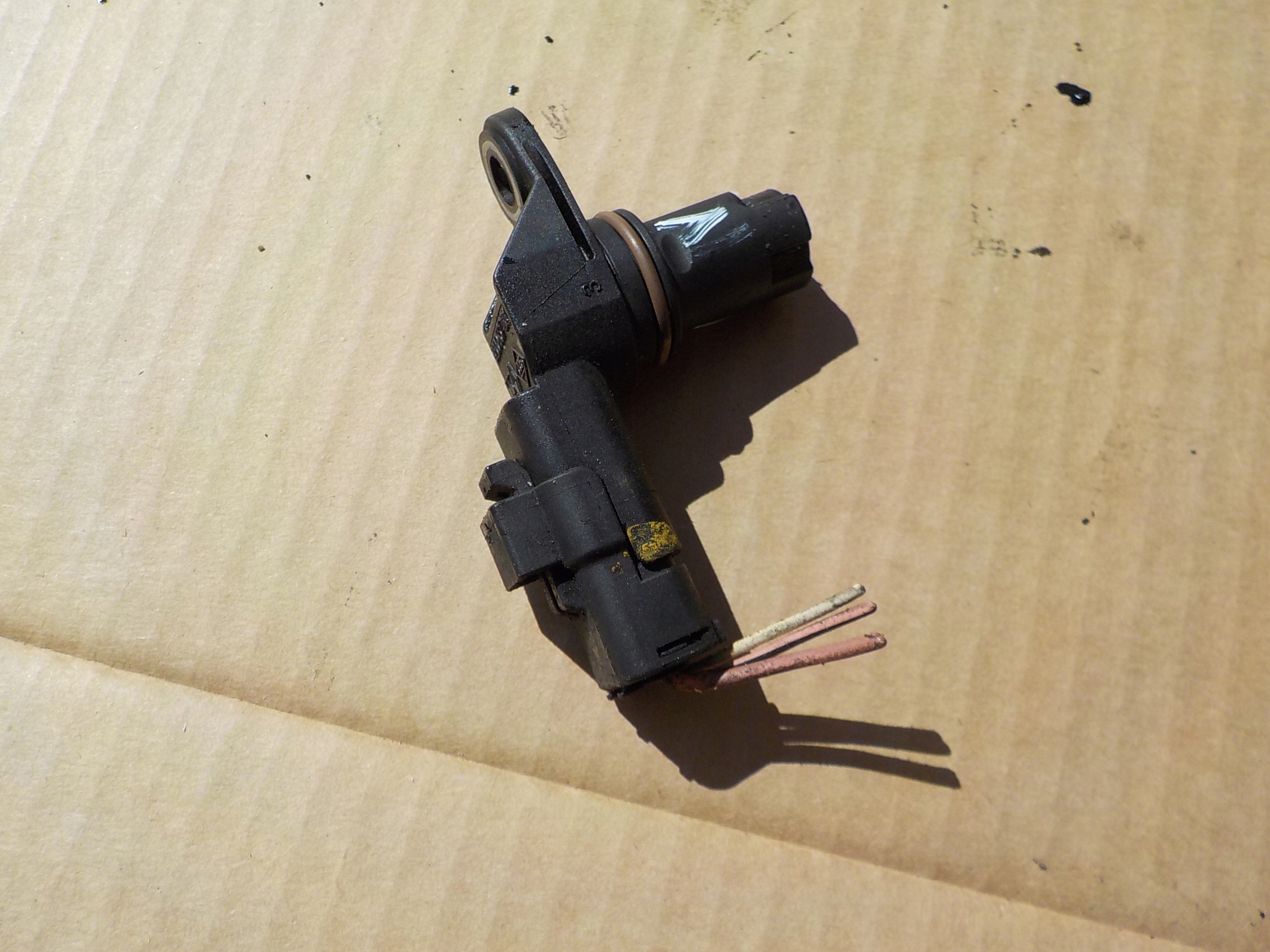 Nockenwellensensor renault megane III 1,9 dci 8200567414