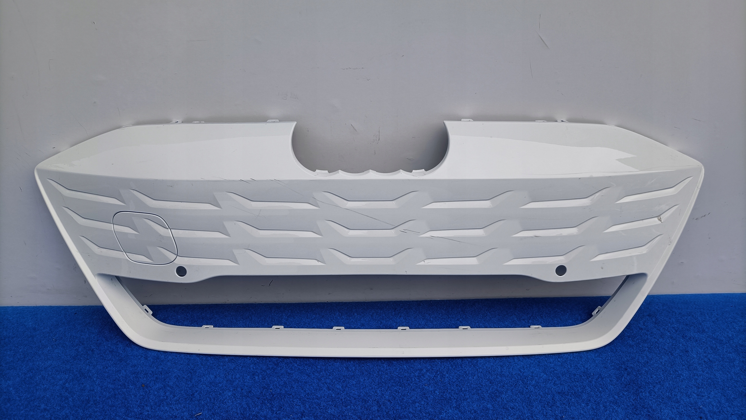AUDI GT RS E-TRON Grille 4J3853653 K142/667