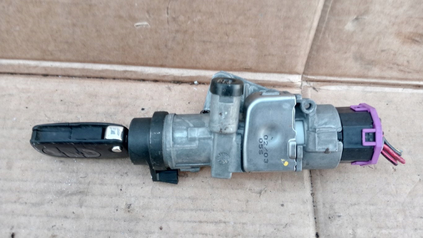 1 - AUDI A4 B7 2.0 TDI ключ зажигания