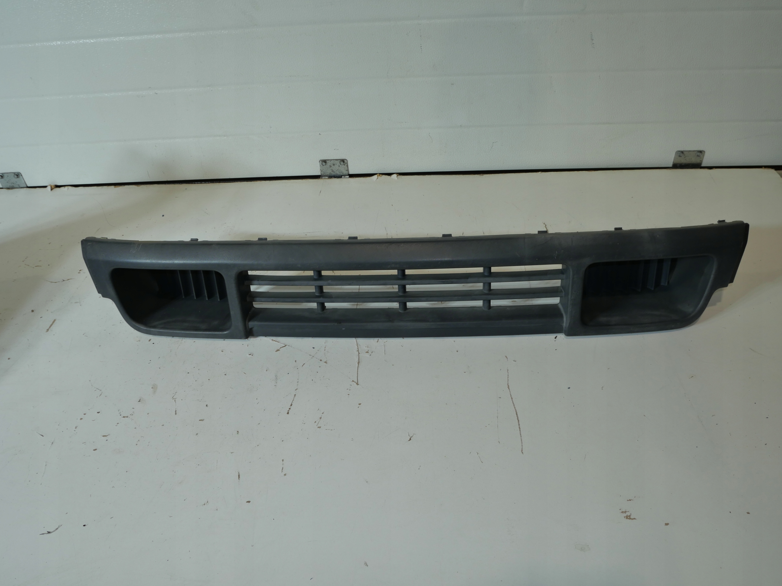 VW T5 griglia Paraurti 7H0807719