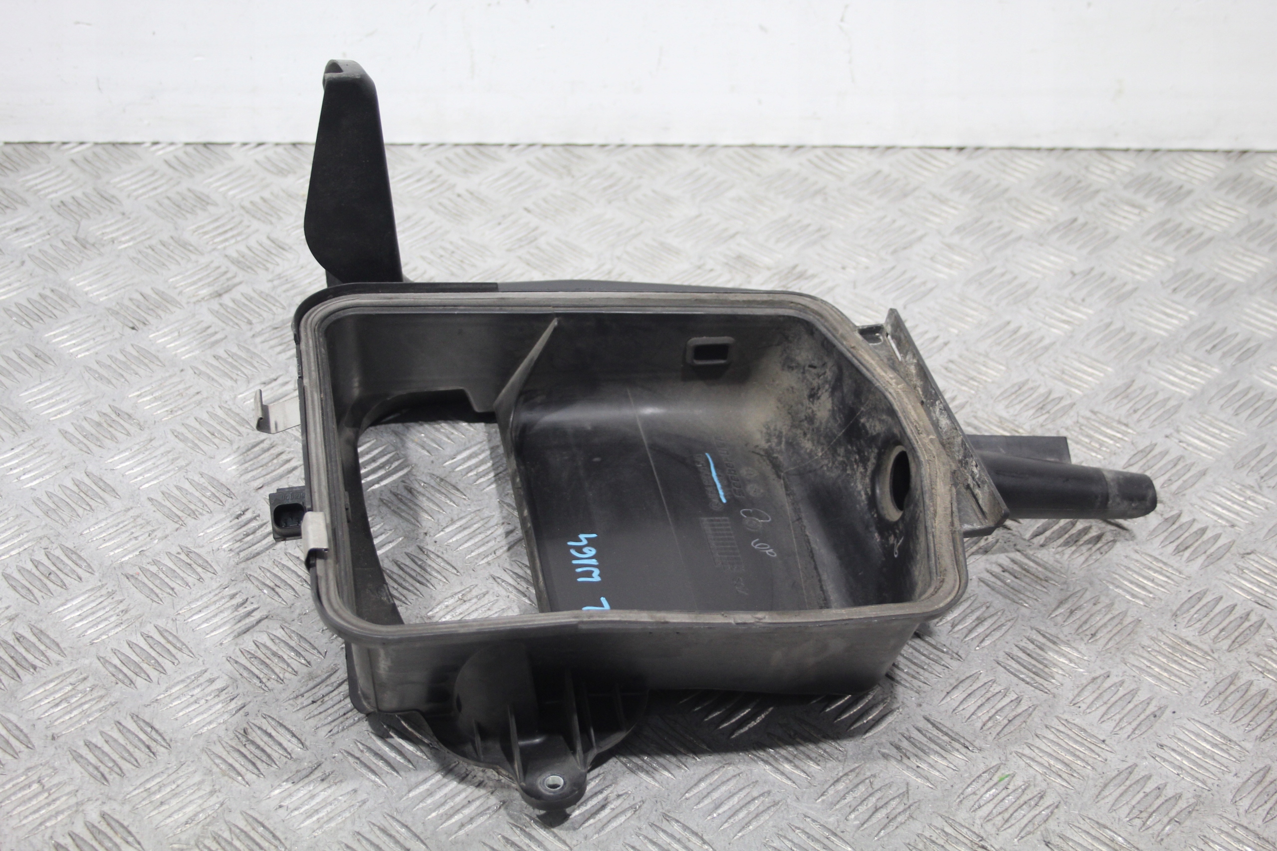 intake air GL W164 X164 A1648300540