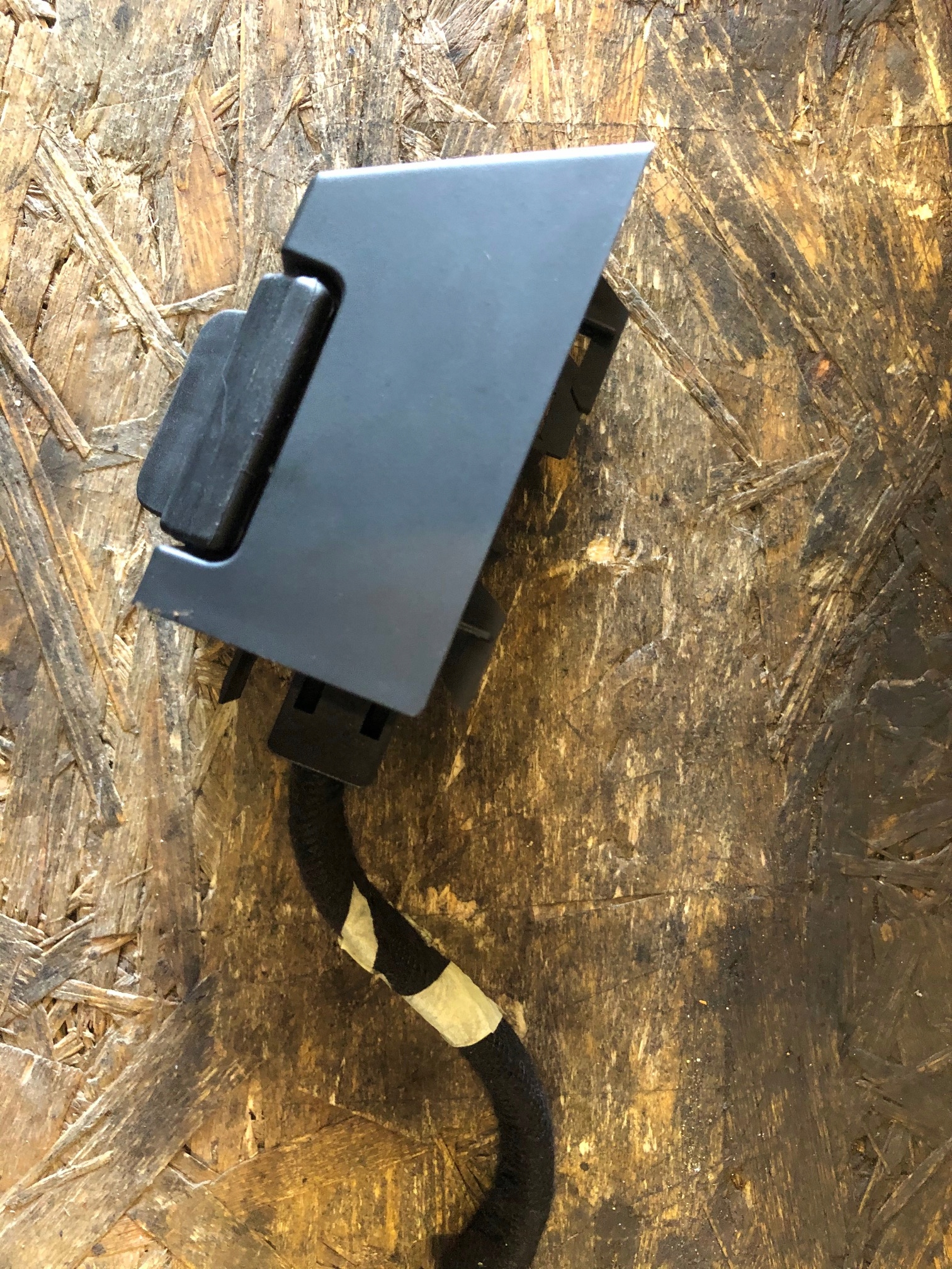 AUDI A6 C7 adapter kryt záslepka AMI 4G0035909
