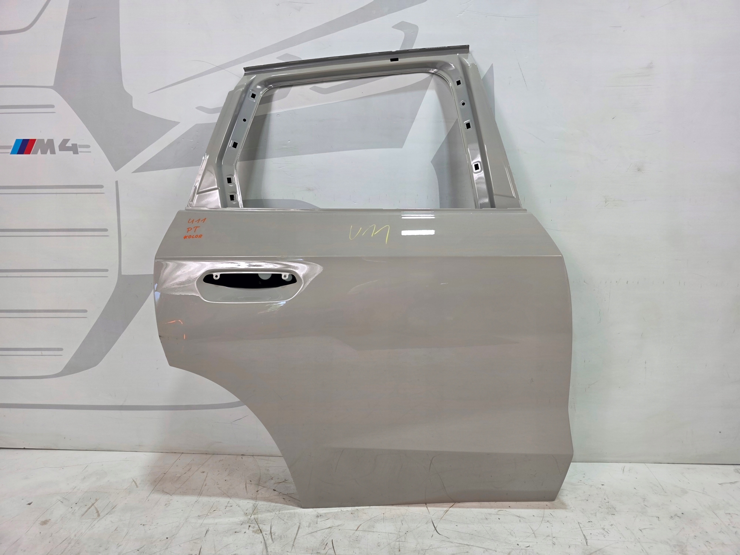 door right rear. BMW X1 U11