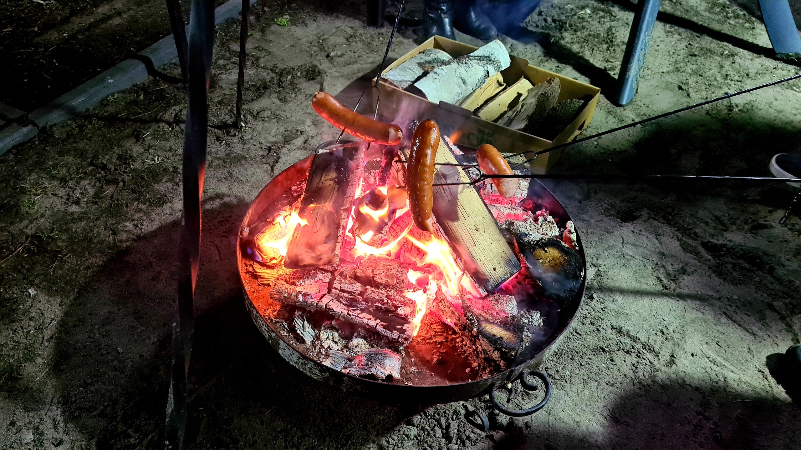 GRILL OGRODOWY 80 CM TRÓJNÓG OKRĄGŁY RUSZT OGNISKO Producent inna