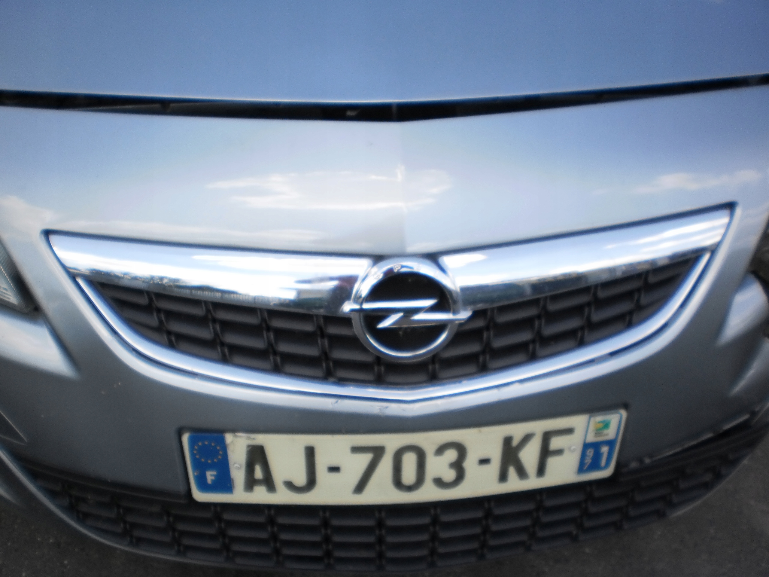 Opel Astra J grill