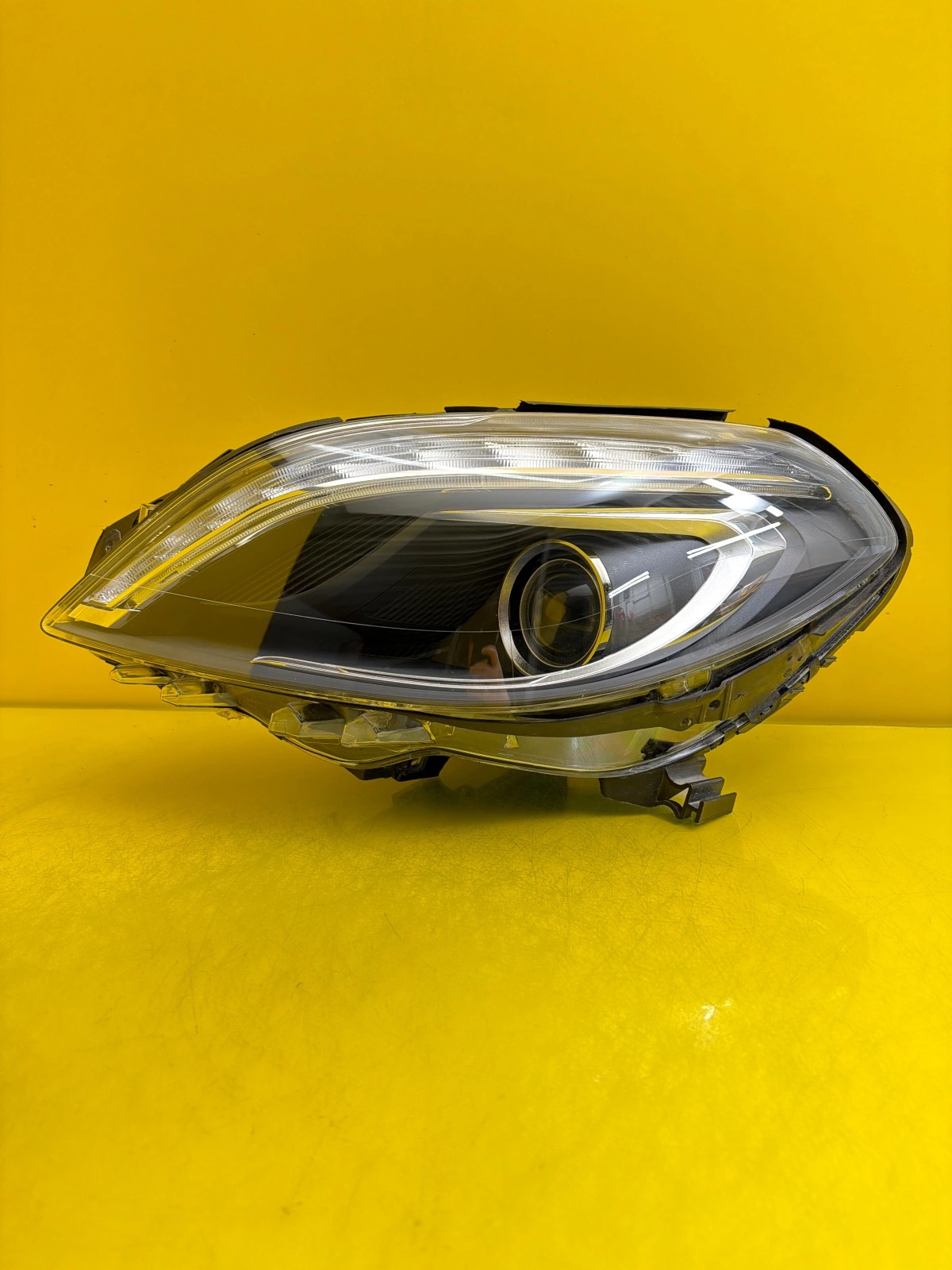 light left Mercedes B-class W246 Bi-Xenon 2011-2015 A2468207761