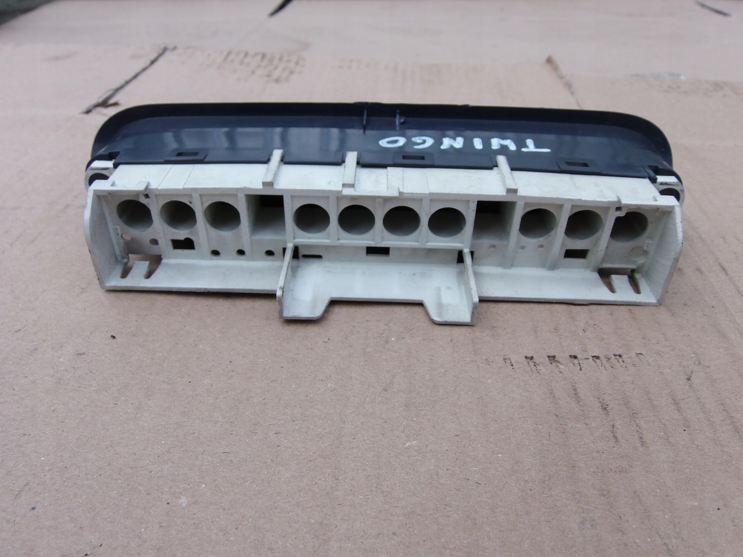 7700419576 renault TWINGO и 1,2 8V