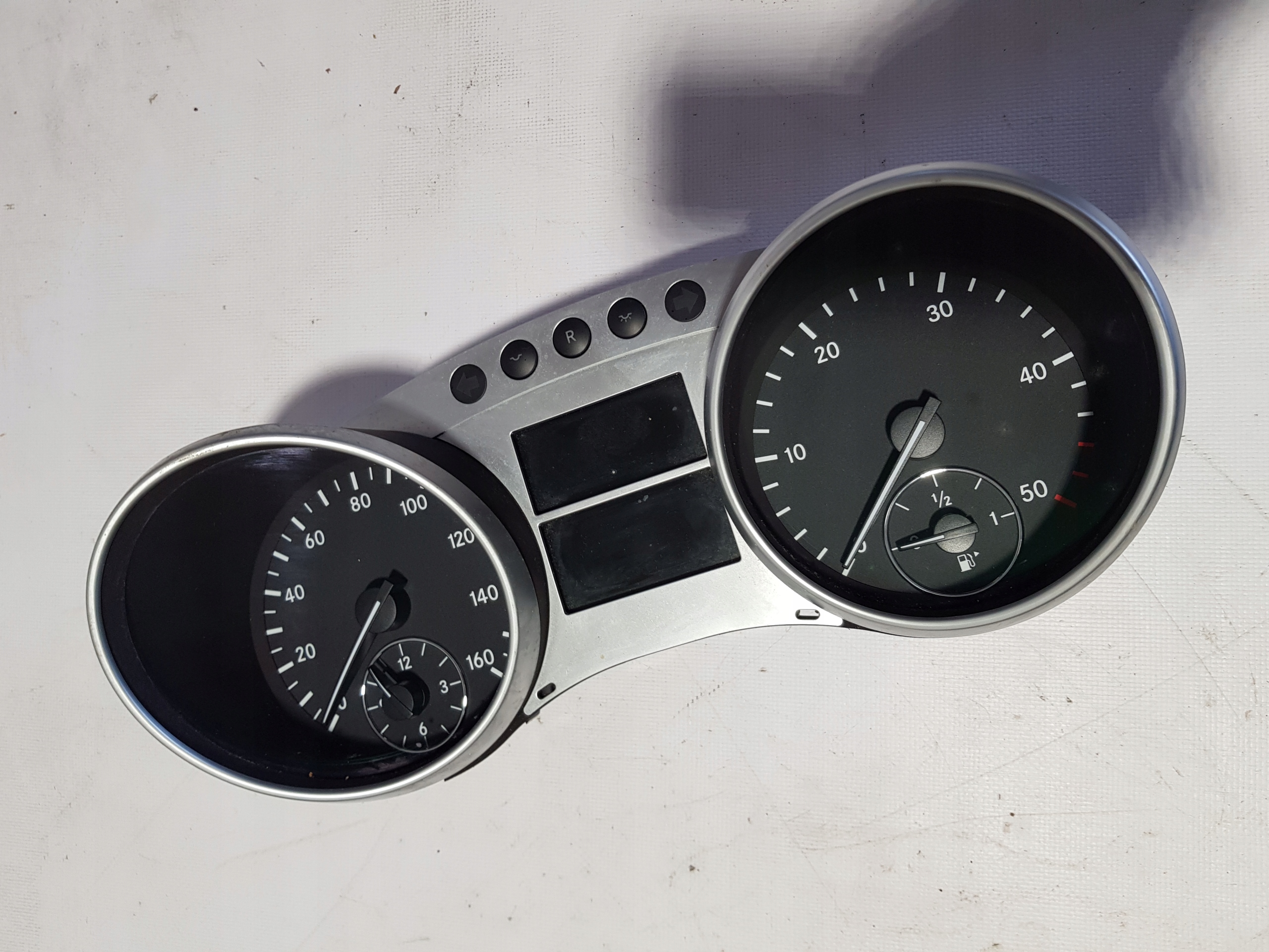 dials MERCEDES R W251 3.0 CDI W164 A2515400748