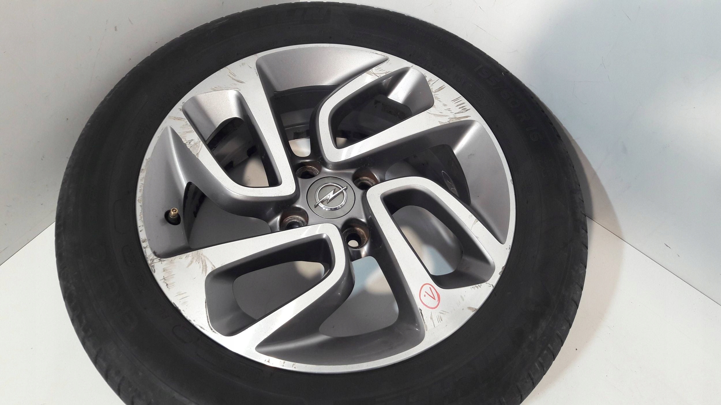 Opel Crossland X discs aluminium R16 39007897